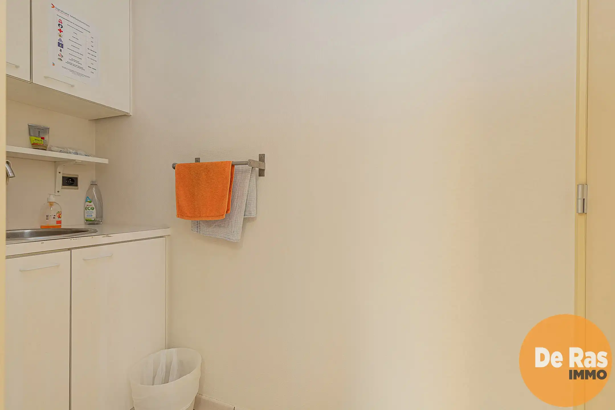 AALST- Woning met handelsruimte op centrale ligging foto 11