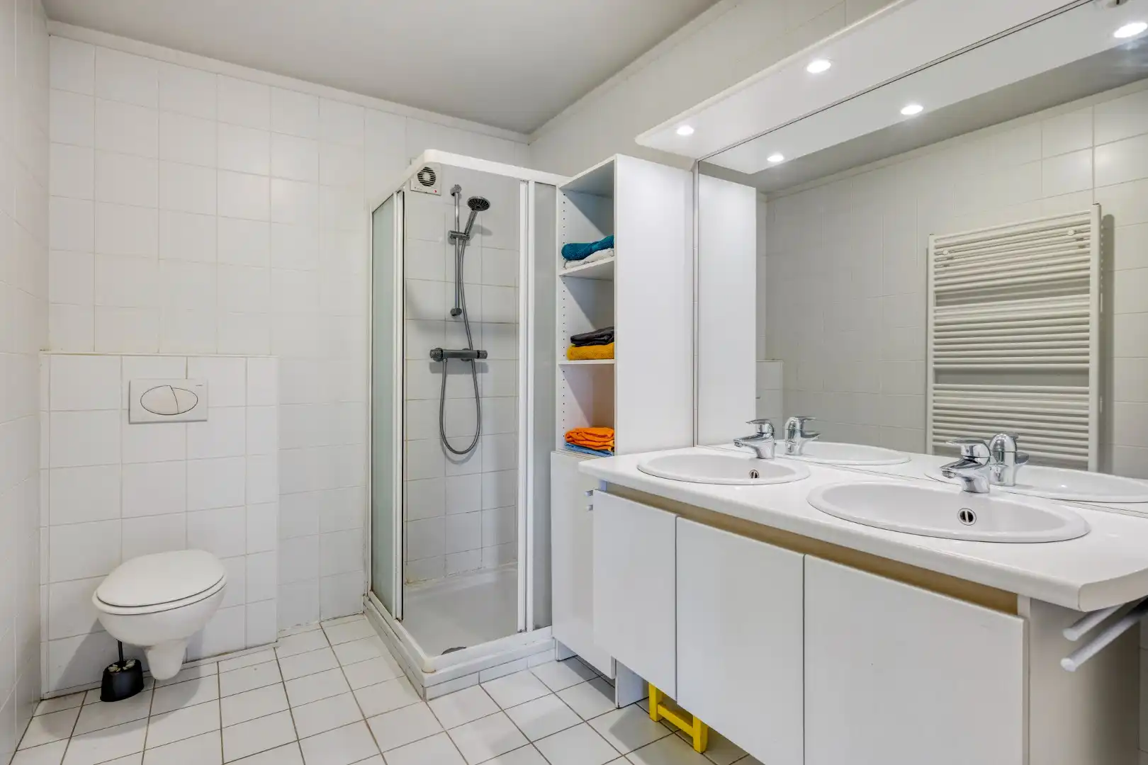 Moderne, ruim ingedeelde woning op een mooi perceel van 13 are met zwembad. foto 29