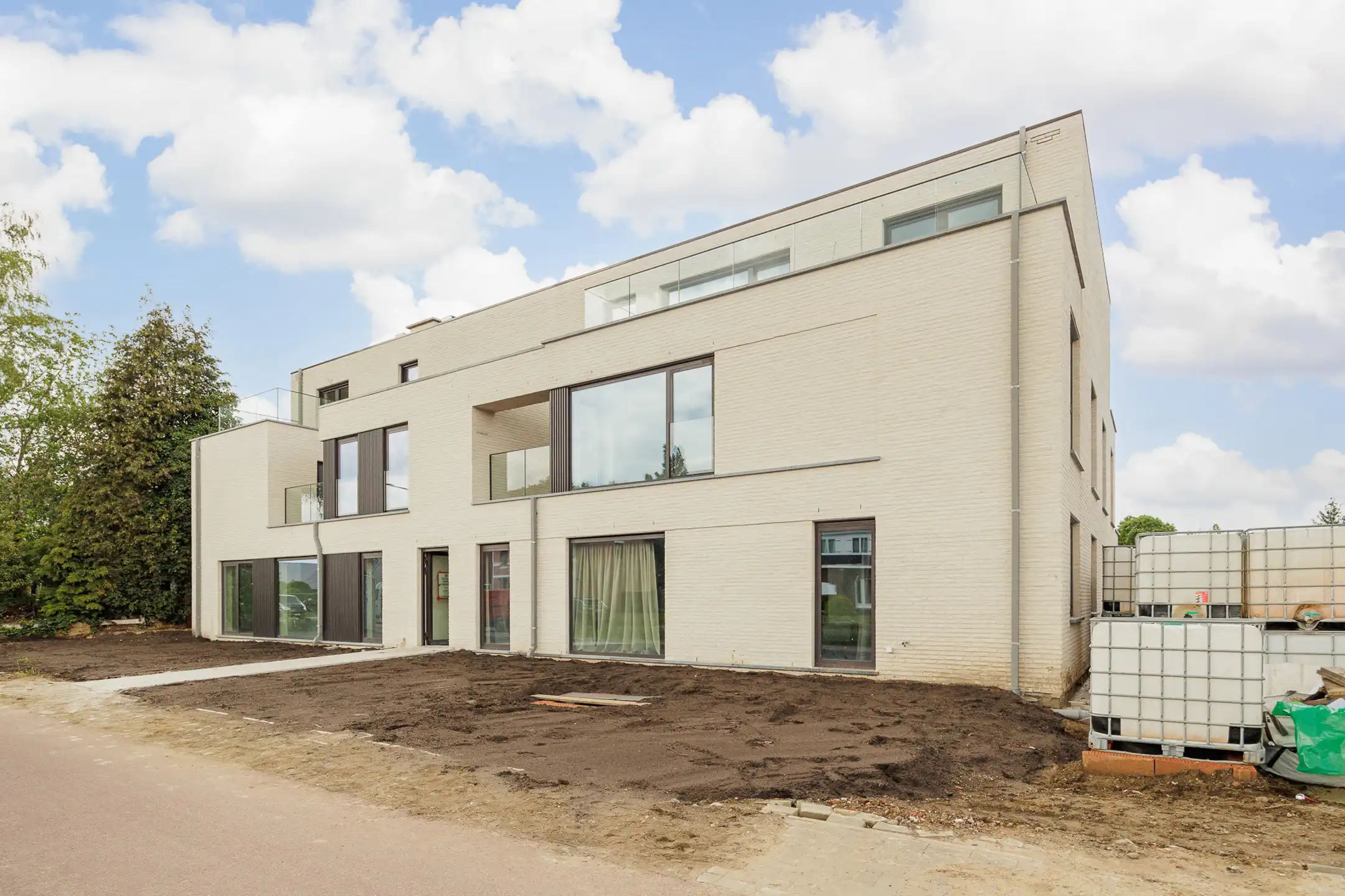 Nieuwbouw gelijkvloers appartement met tuin en terras foto 2