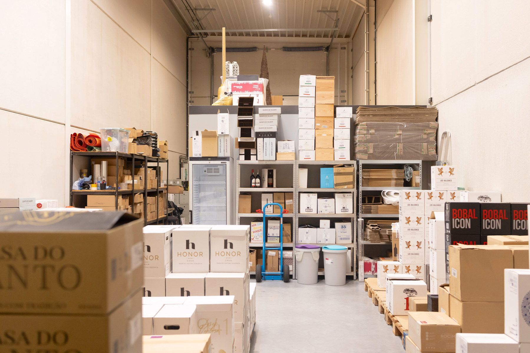 Perfect afgewerkt industriepand met kantoor en loods foto 33