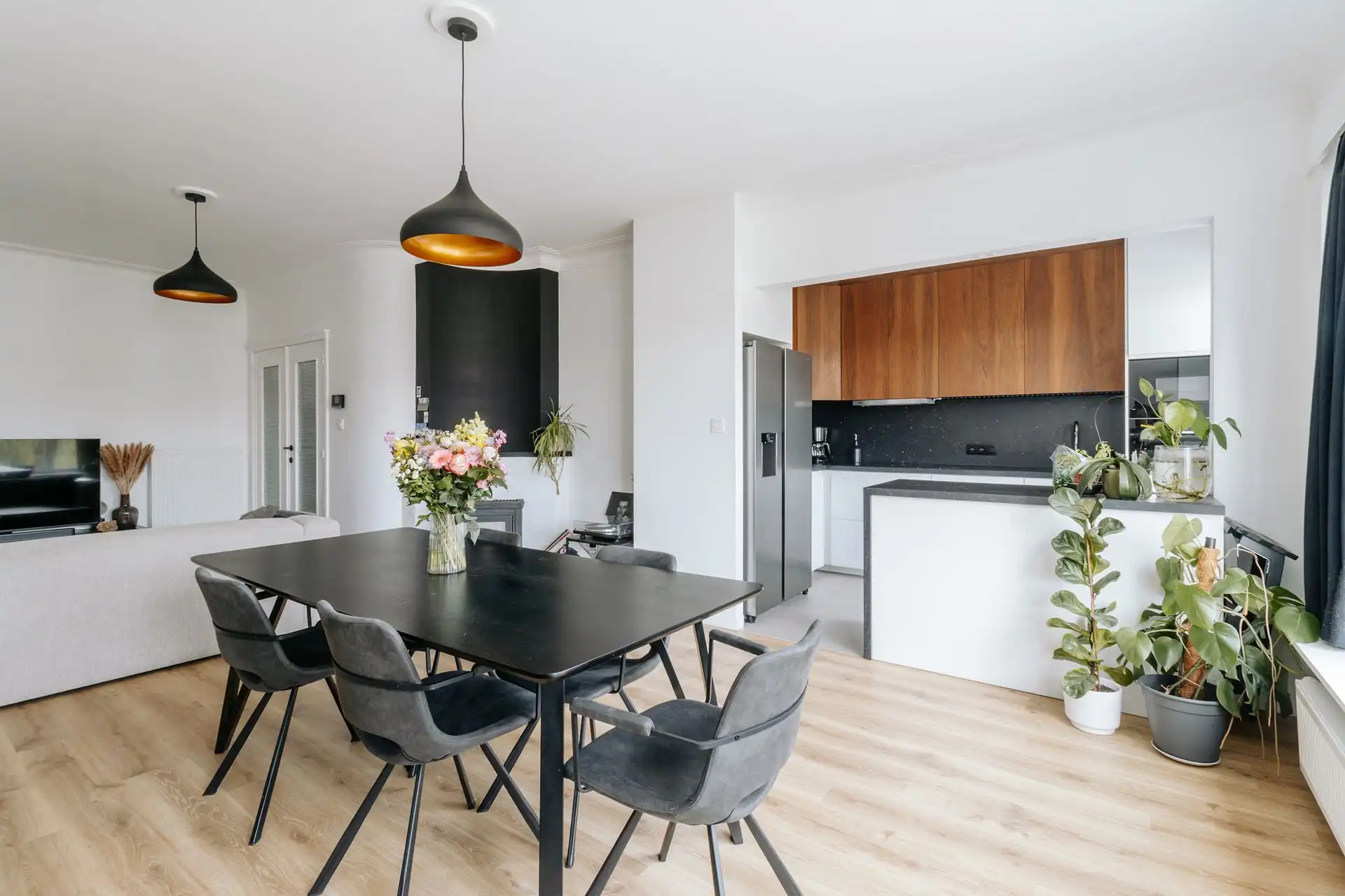 Instapklaar appartement met groen uitzicht in Edegem foto 2