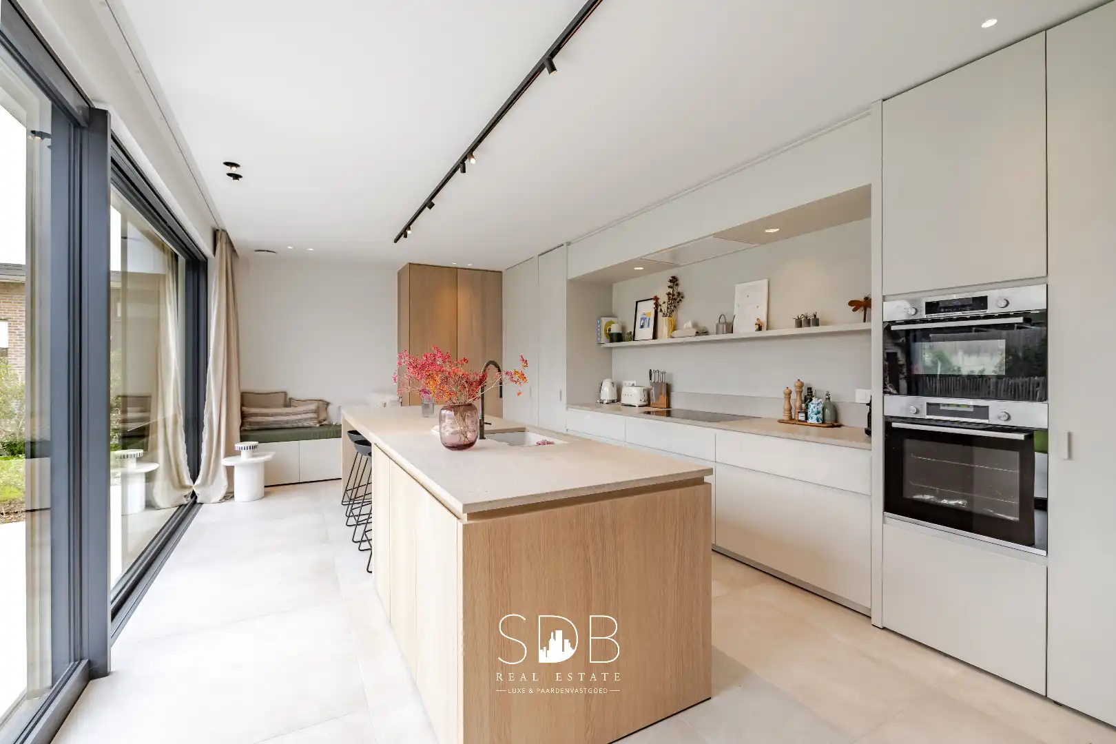 Landelijke villa met gezinstuin op 852m² foto 11