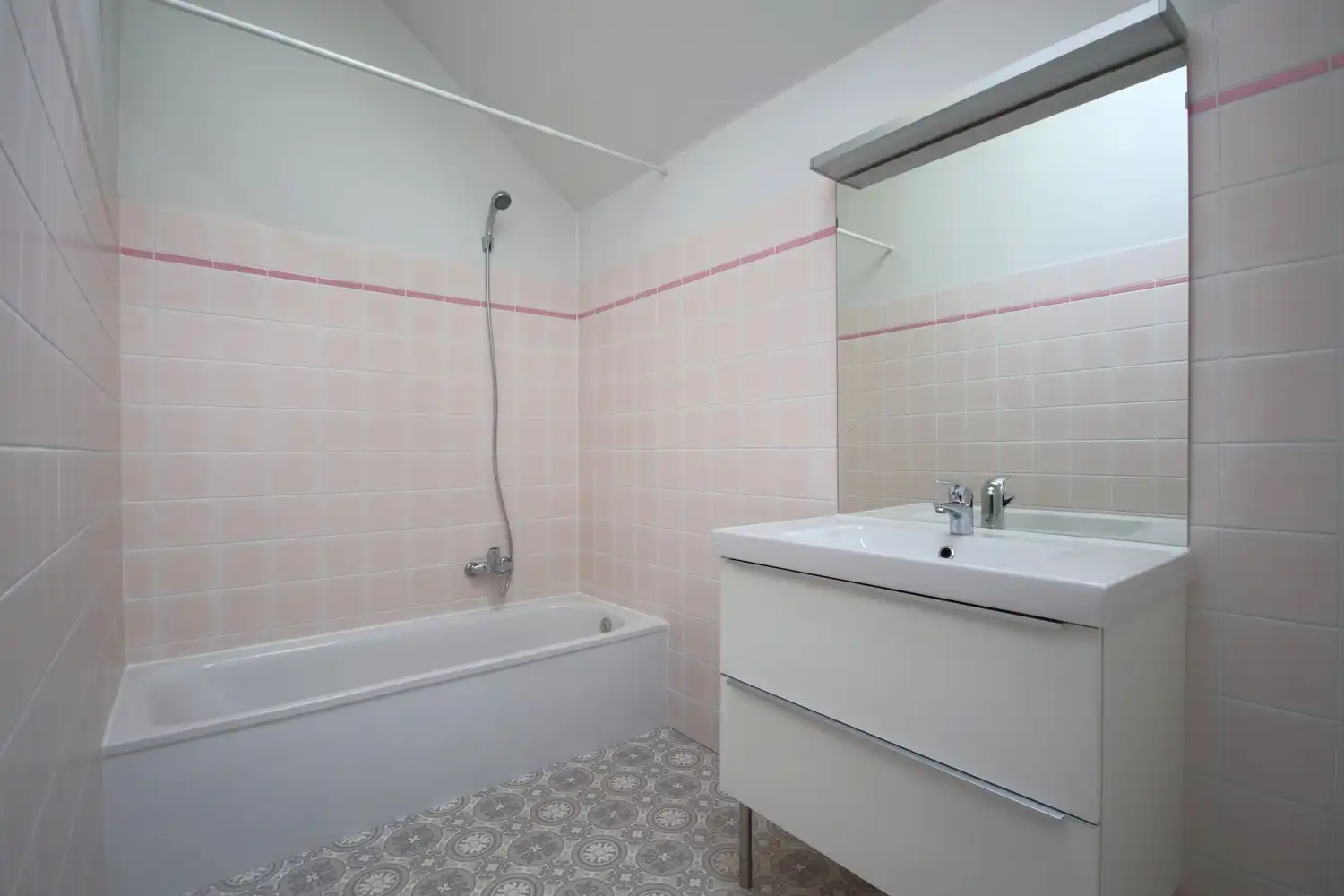 Goed gelegen appartement met 1 slaapkamer midden in het centrum foto 5