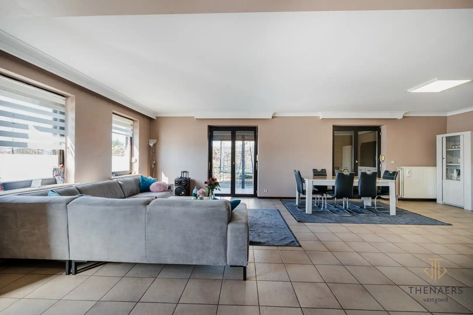 Ruime woning met tal van mogelijkheden op een strategische locatie in Sint-Truiden. foto 4