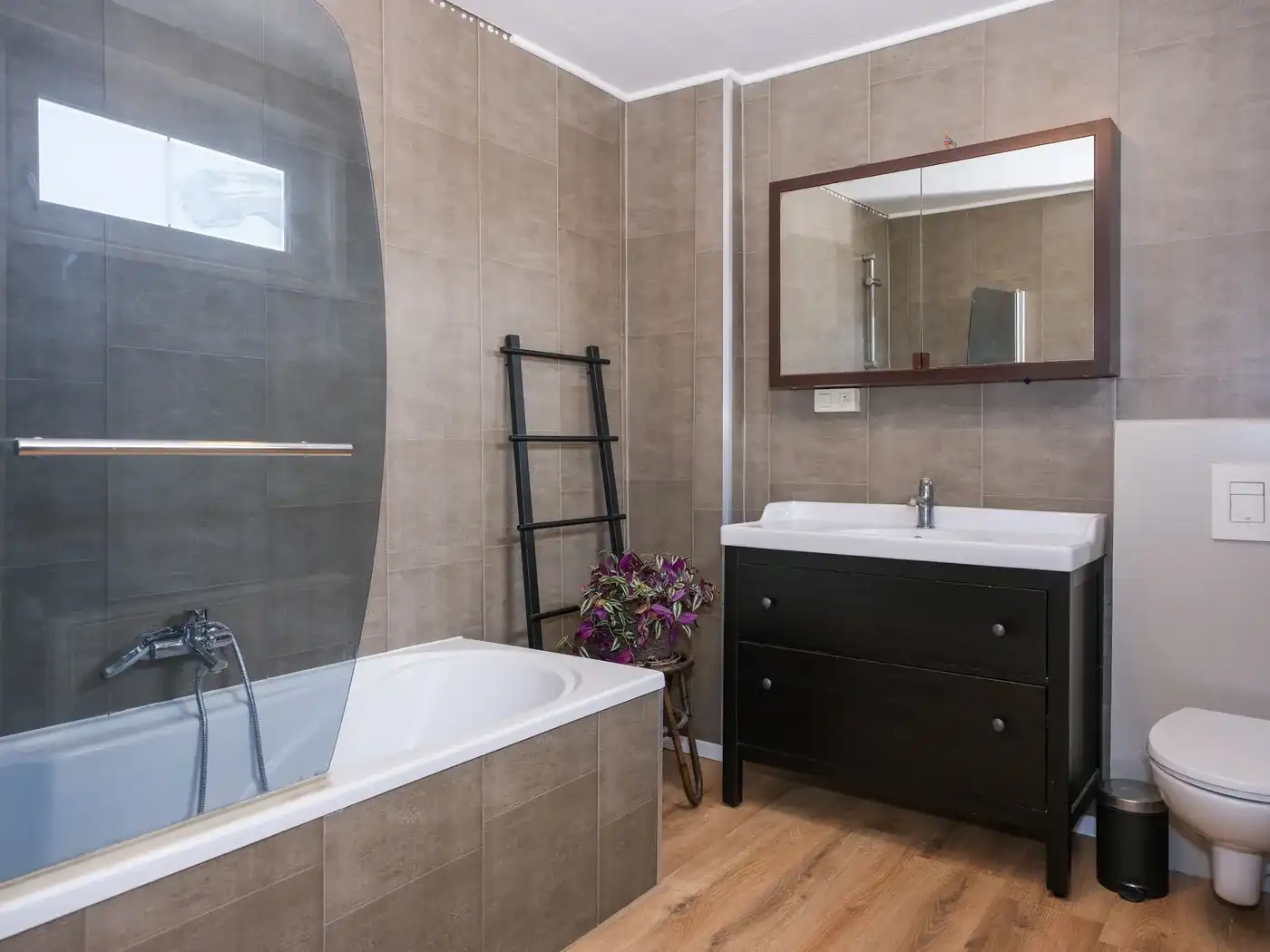Ruime instapklare woning centrum Izegem foto 8
