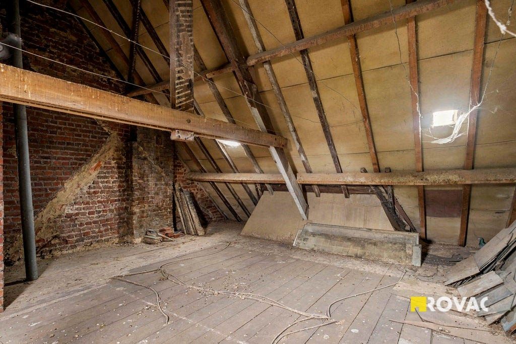 Te renoveren handelspand met woonst in hartje Izegem foto 29