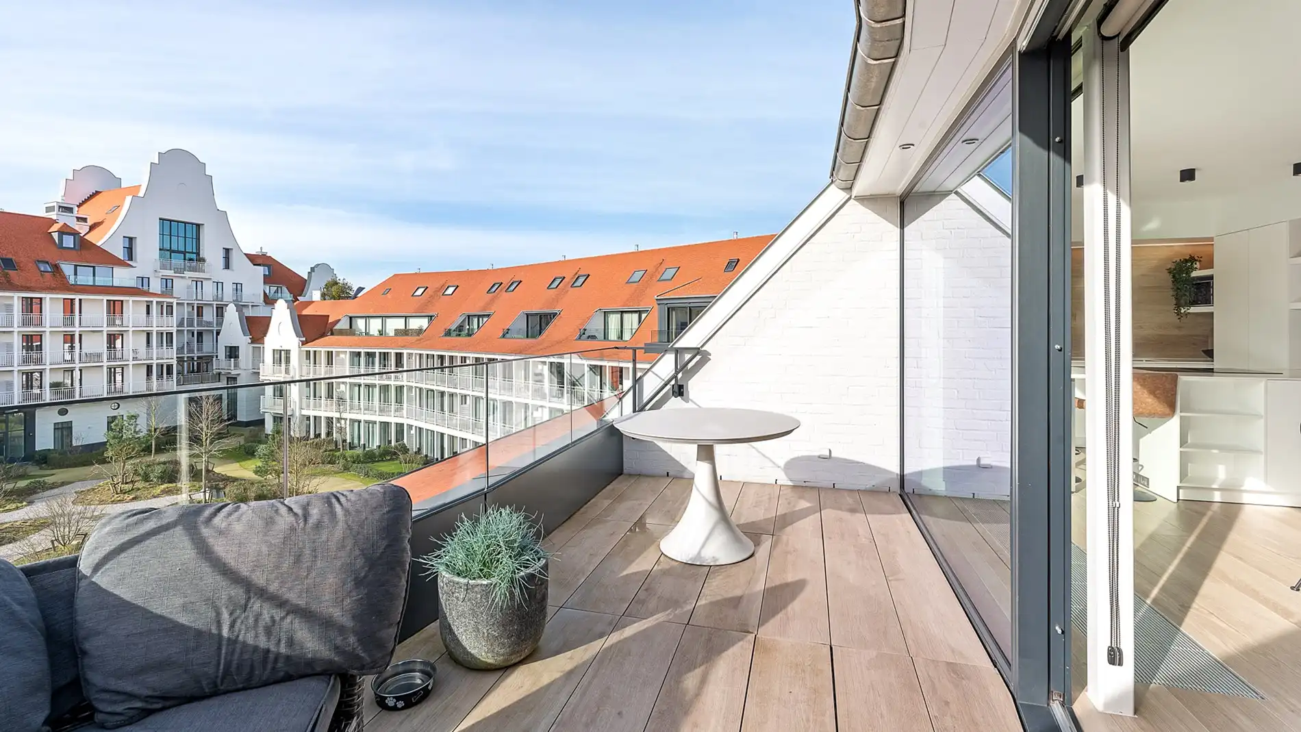 Penthouse met zongericht terras in Residentie Meerzicht foto 7