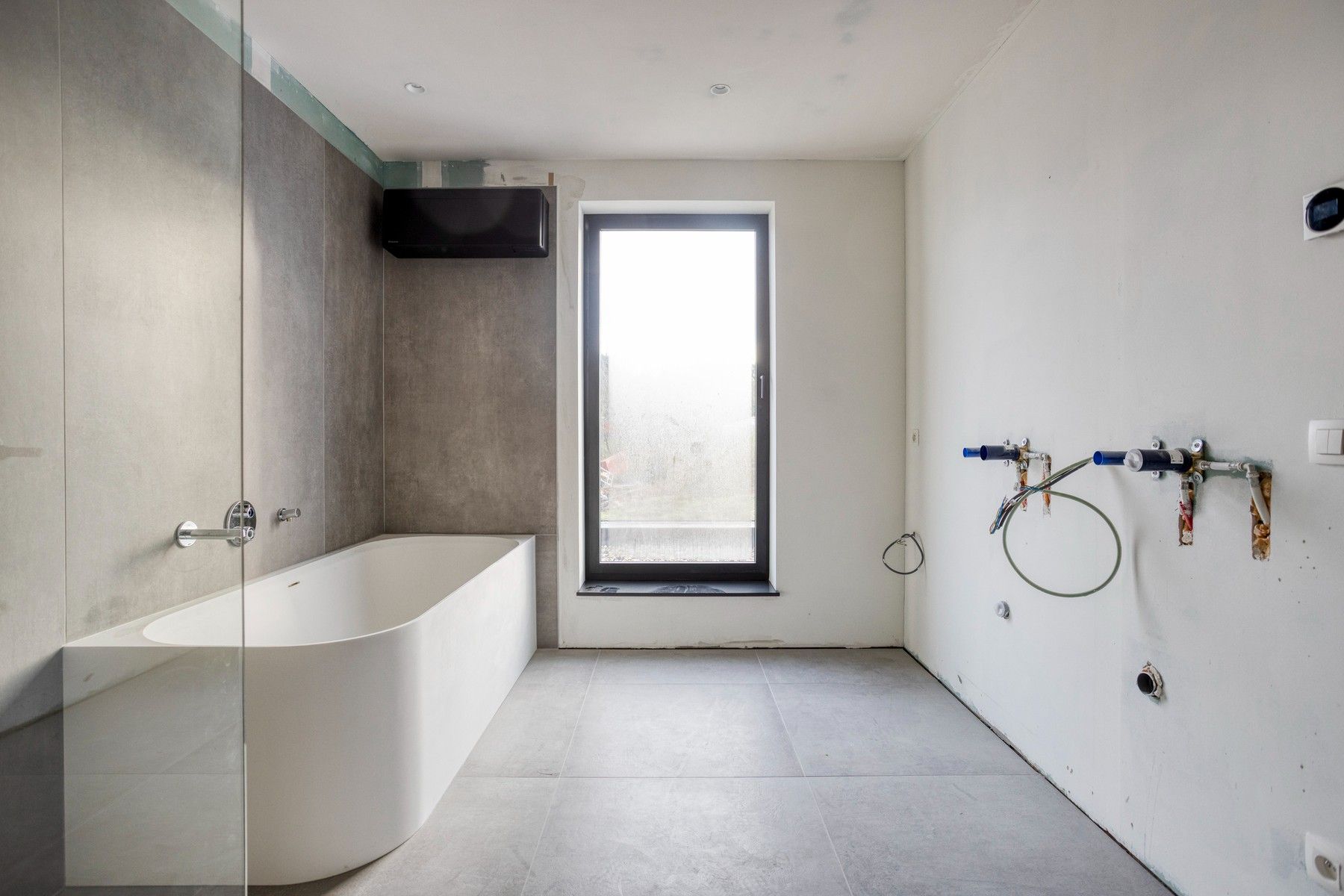 Moderne, af te werken woning op een perceel van 10a 58ca. foto 14