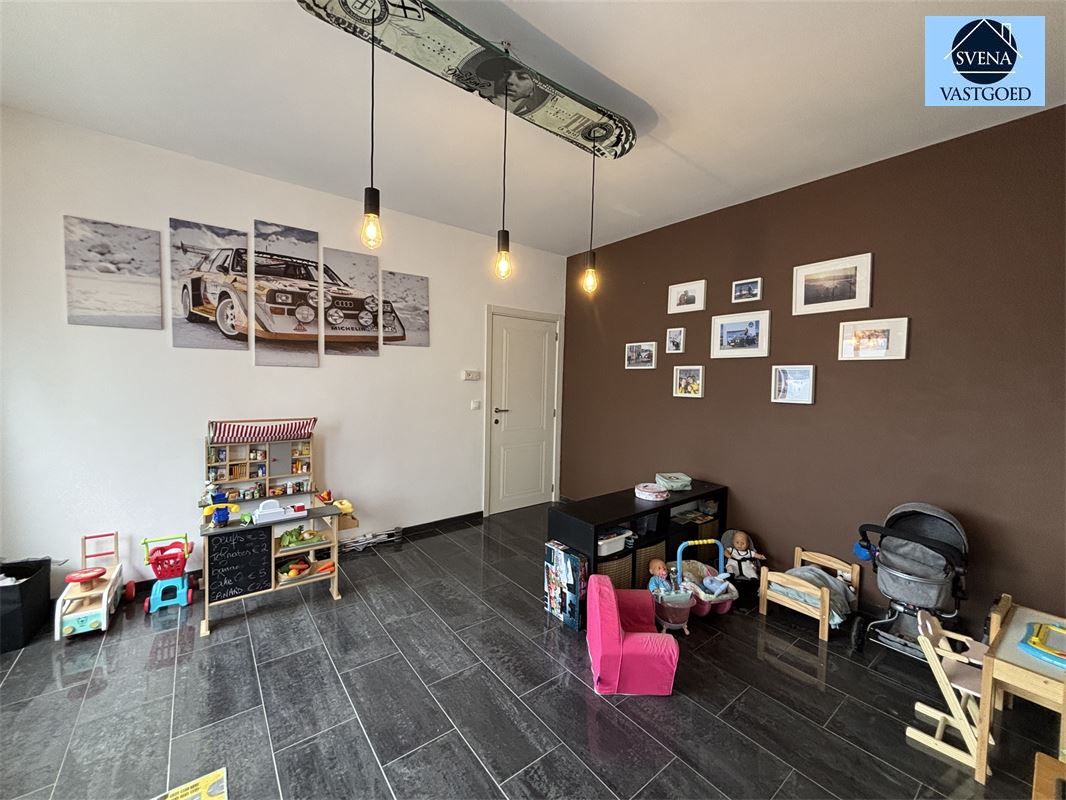 RUIME WONING MET LOODS foto 11