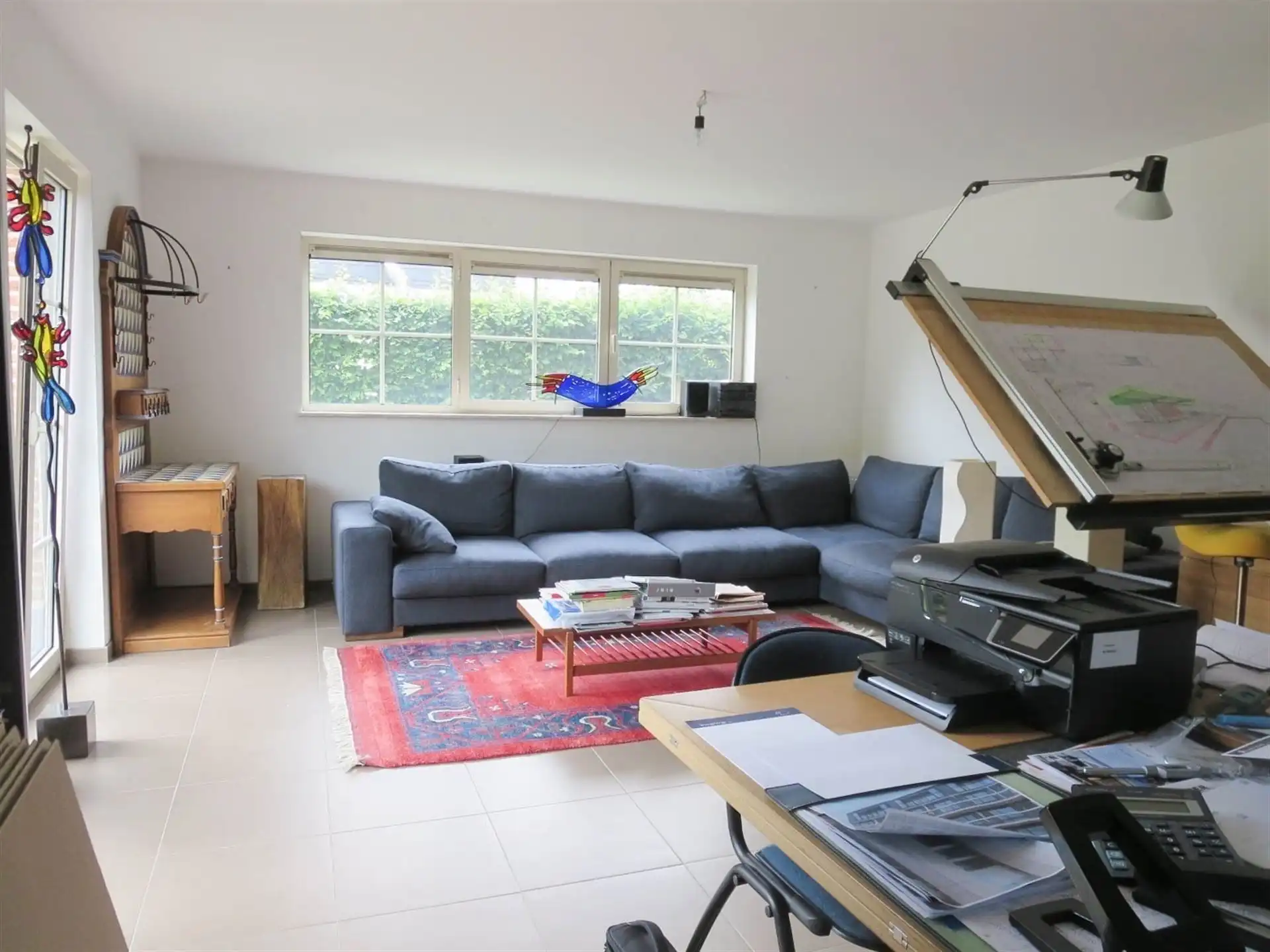 Aan de stadsrand gelegen gelijkvloers appartement foto 4