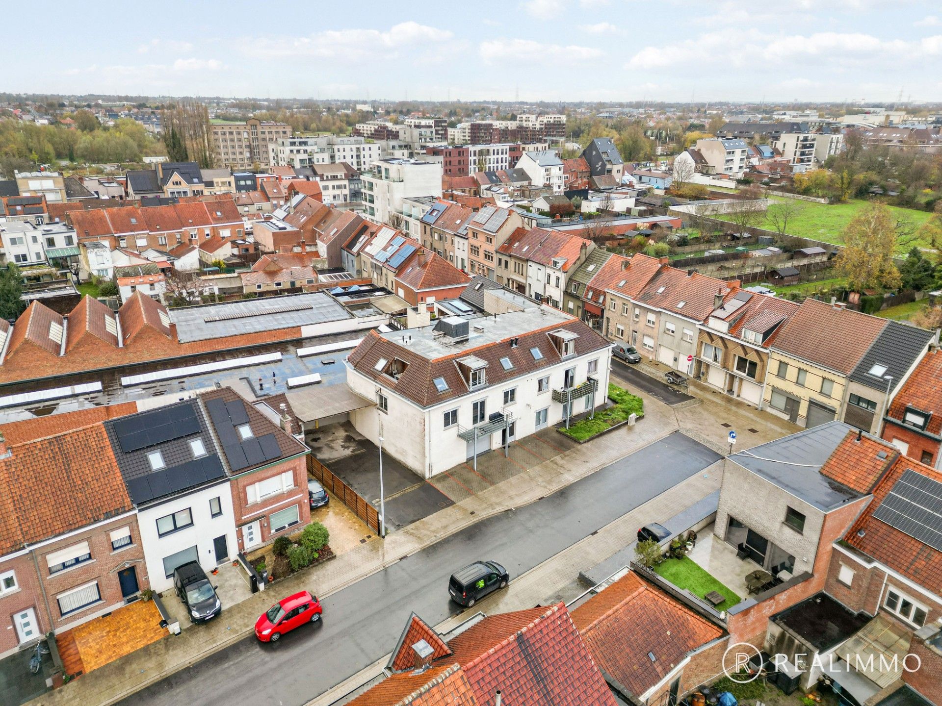 Kleinschalige residentie met 5 appartementen in Harelbeke foto 5
