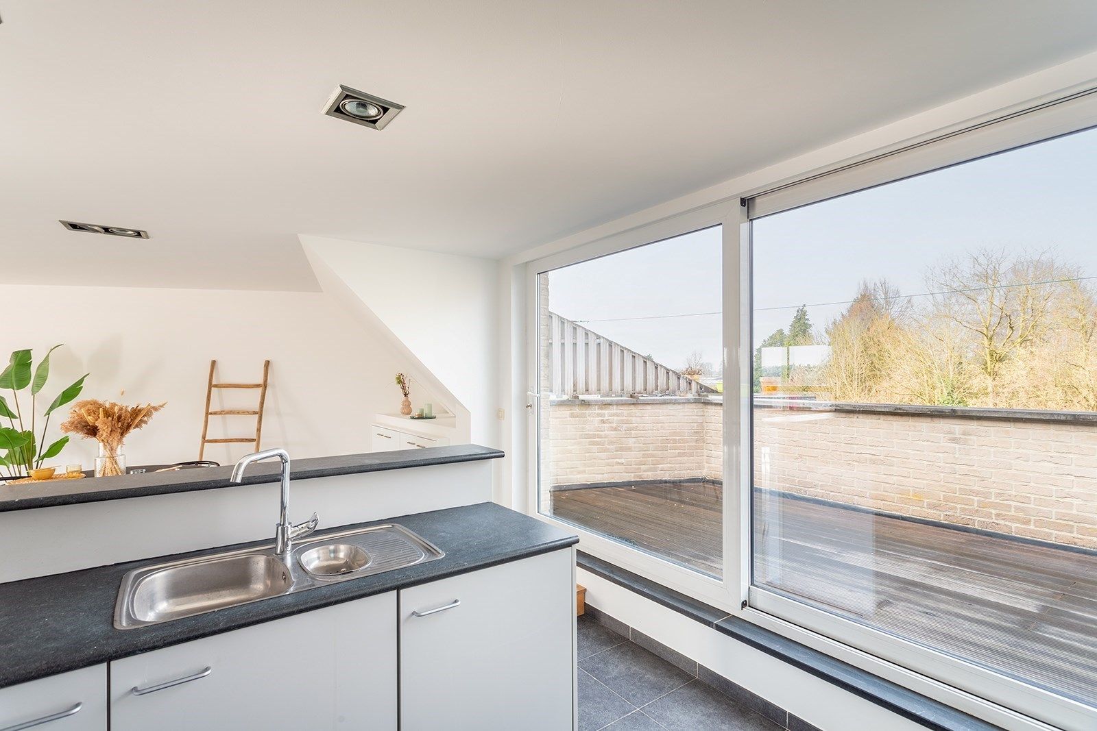 Duplex dakappartement met 3 slaapkamers en zonnig terras in Boechout foto 11