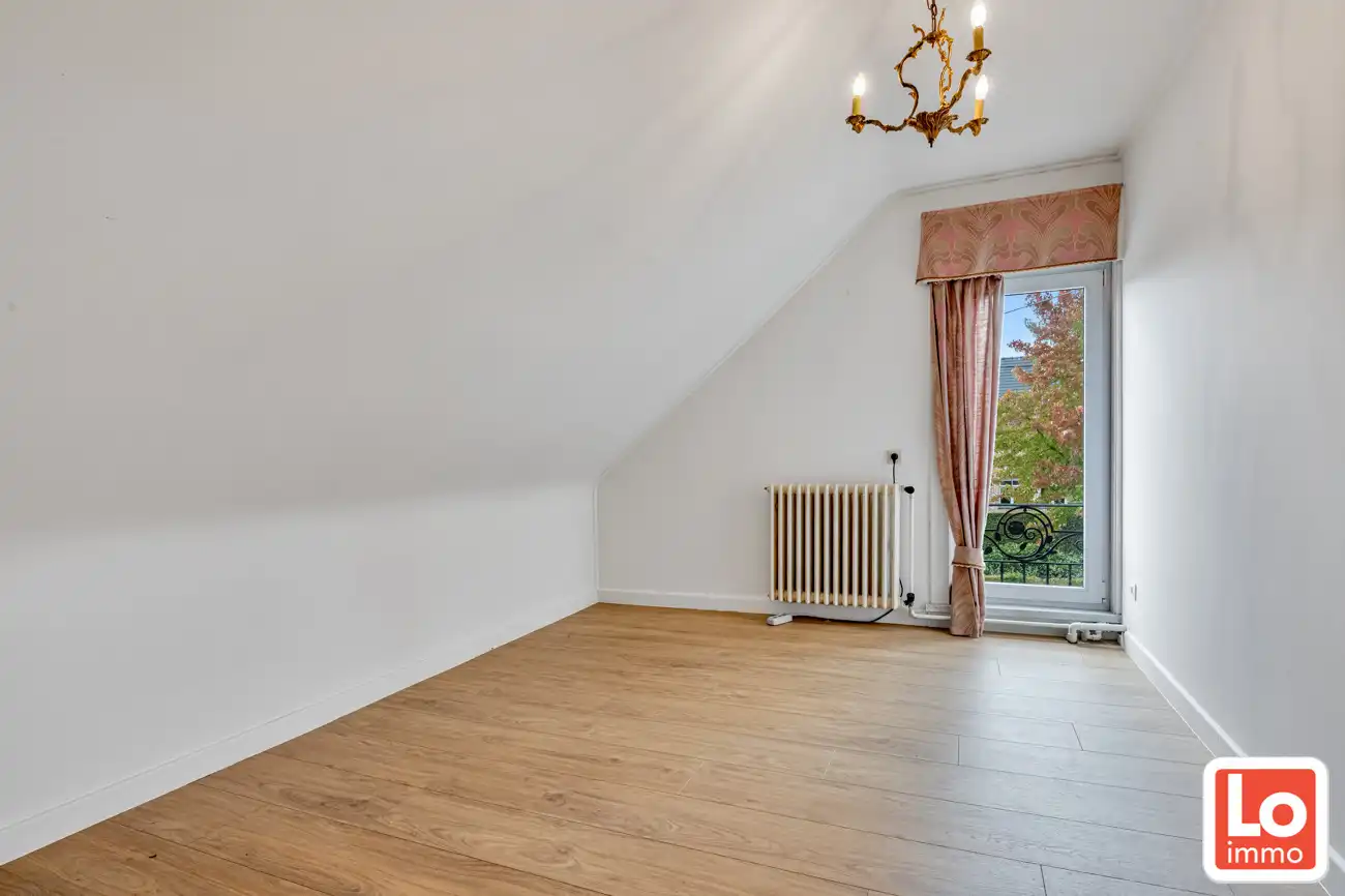 Woning met magazijn/garage (+/-100m²) op een topligging dicht bij centrum foto 14