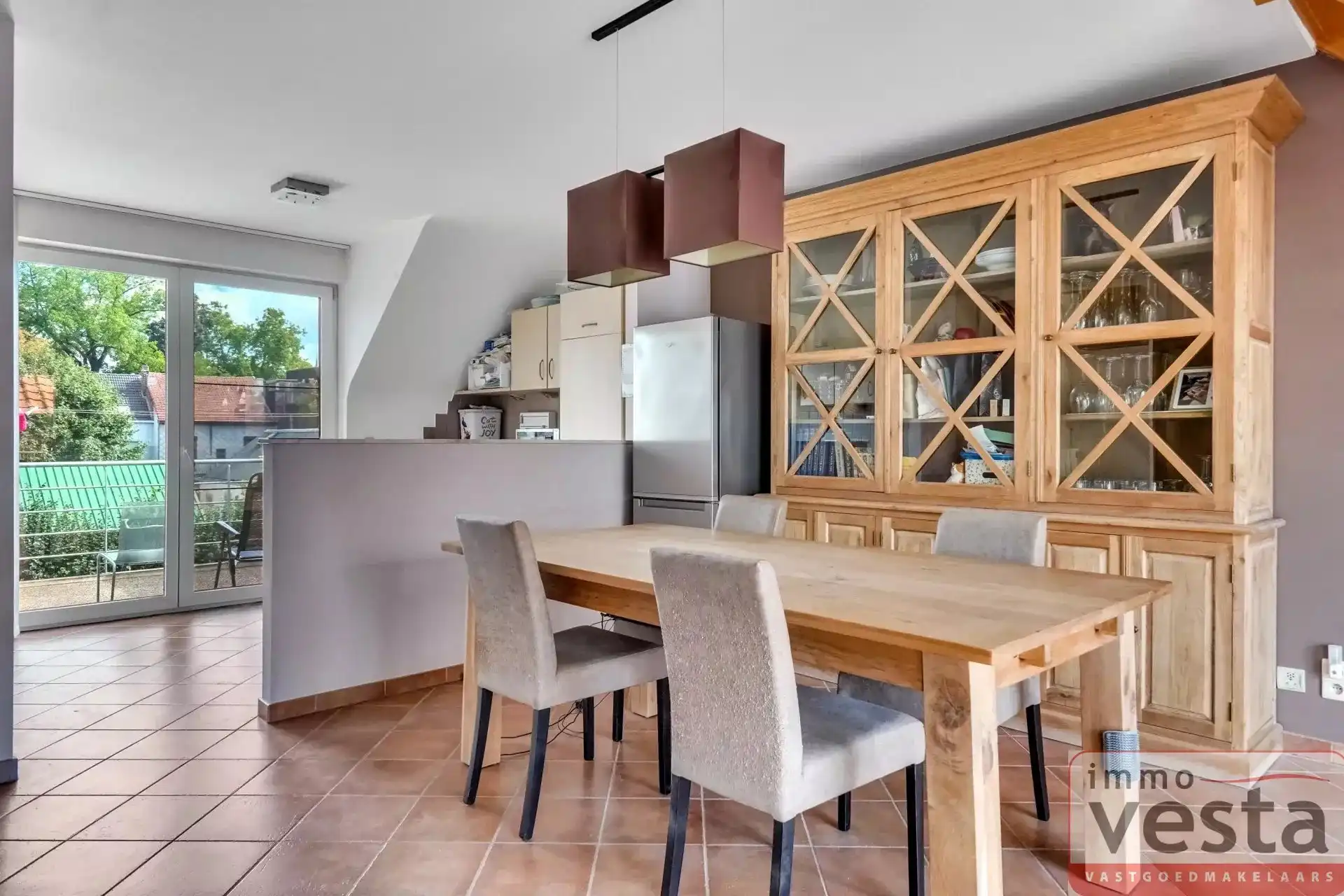 Ruim appartement in Sint-Truiden foto 3