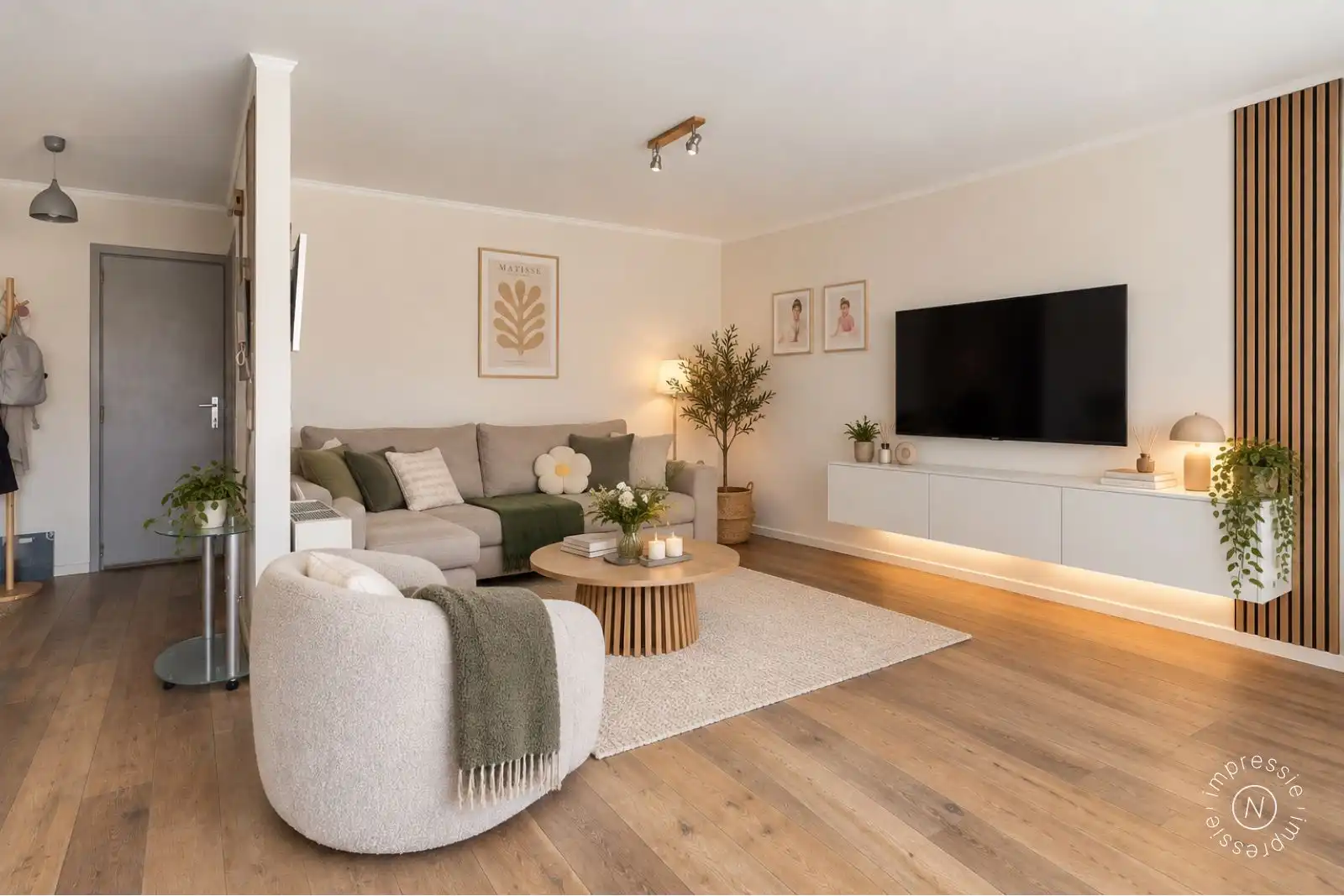 Centraal gelegen appartement met 2 slaapkamers en een autostaanplaats. foto 3