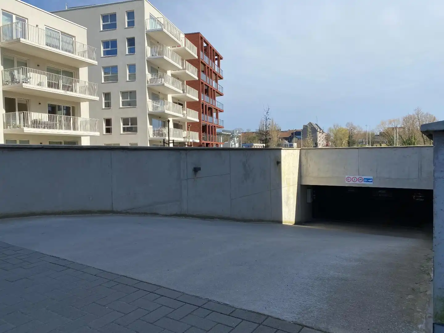 Ondergrondse autostaanplaats te huur foto 5