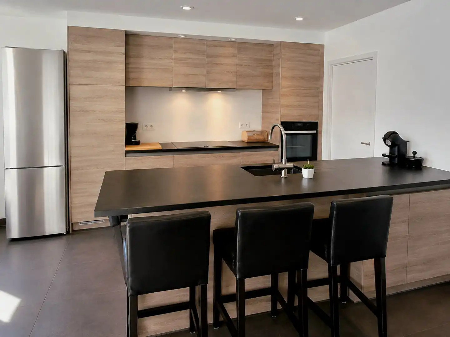 INSTAPKLARE EN ENERGIEZUINIGE WONING MET GARAGE EN ZONNIG TERRAS foto 4
