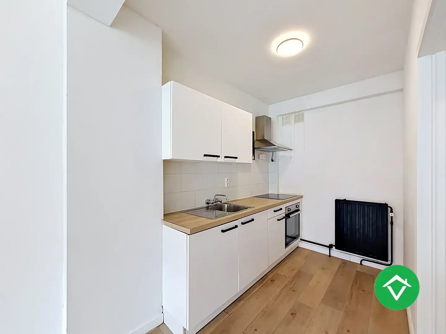 Recent gerenoveerd instapklaar appartement met 2 slaapkamers en terras in Oostende foto 6