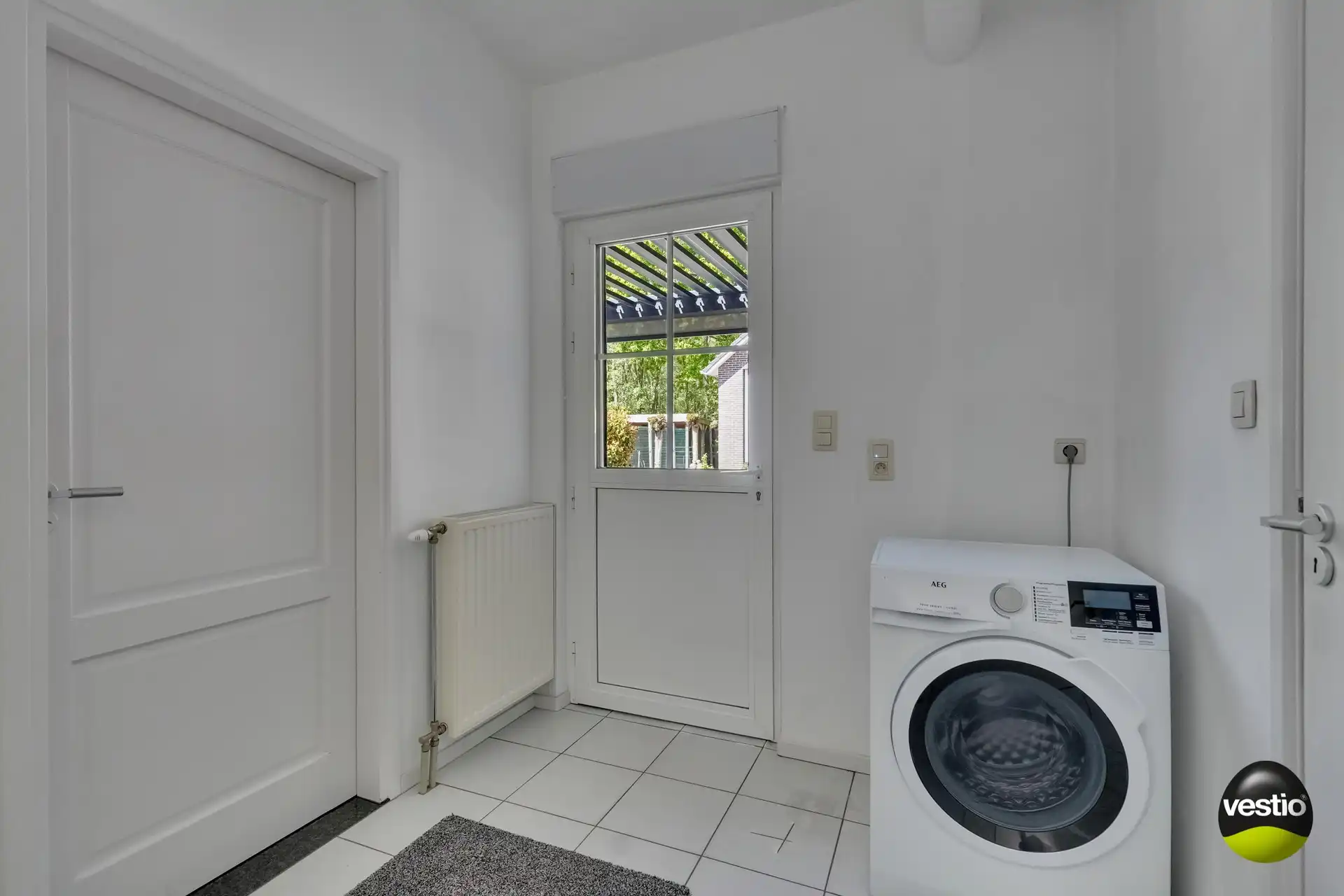 RUIM, ENERGIEZUINIG LANDHUIS GELEGEN TEGEN NATUURGEBIED foto 21