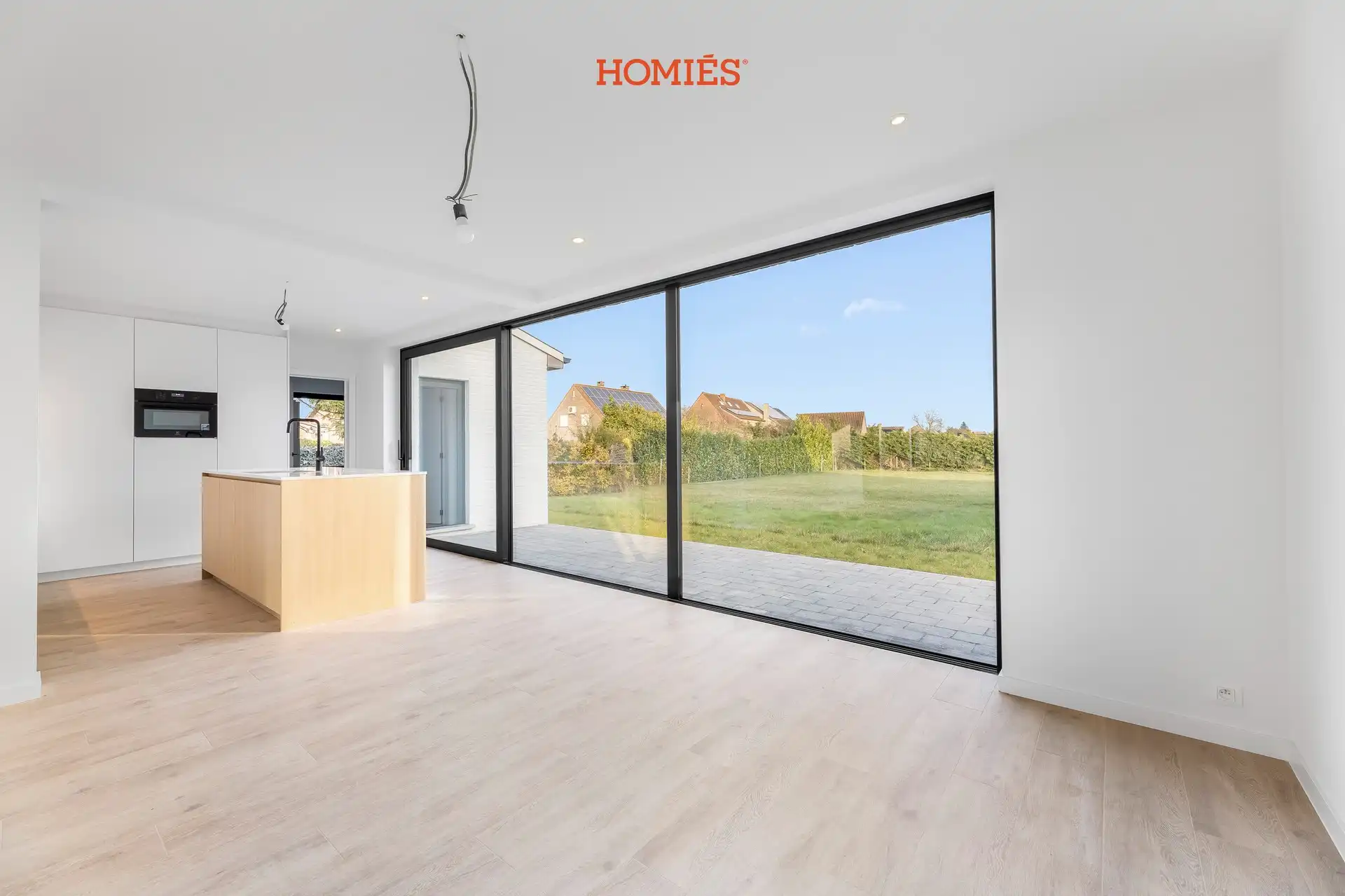 Volledig gerenoveerde woning met 4 slaapkamers foto 5