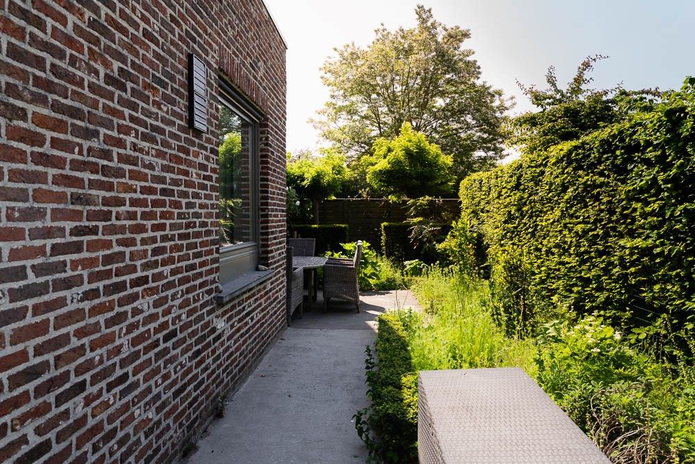 Instapklare villa op 817 m² met ruime tuin in Zeveneken (Lochristi) foto 11
