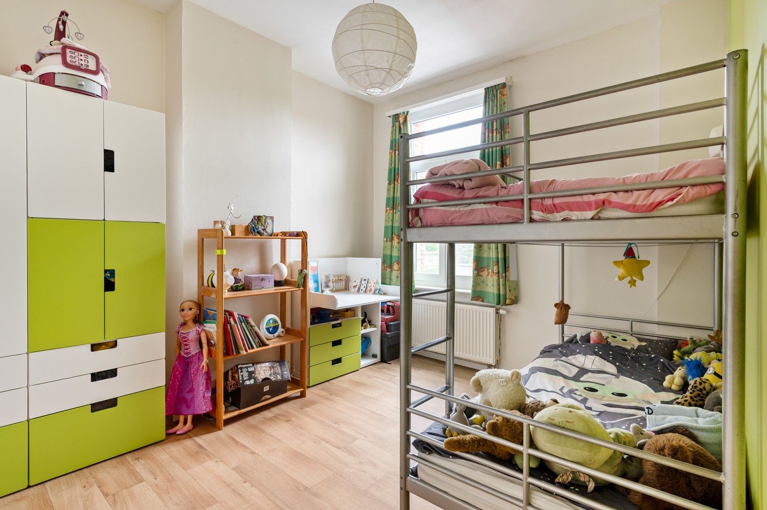 Huis met 4 slaapkamers en tuin te koop in Wijnegem! foto 14