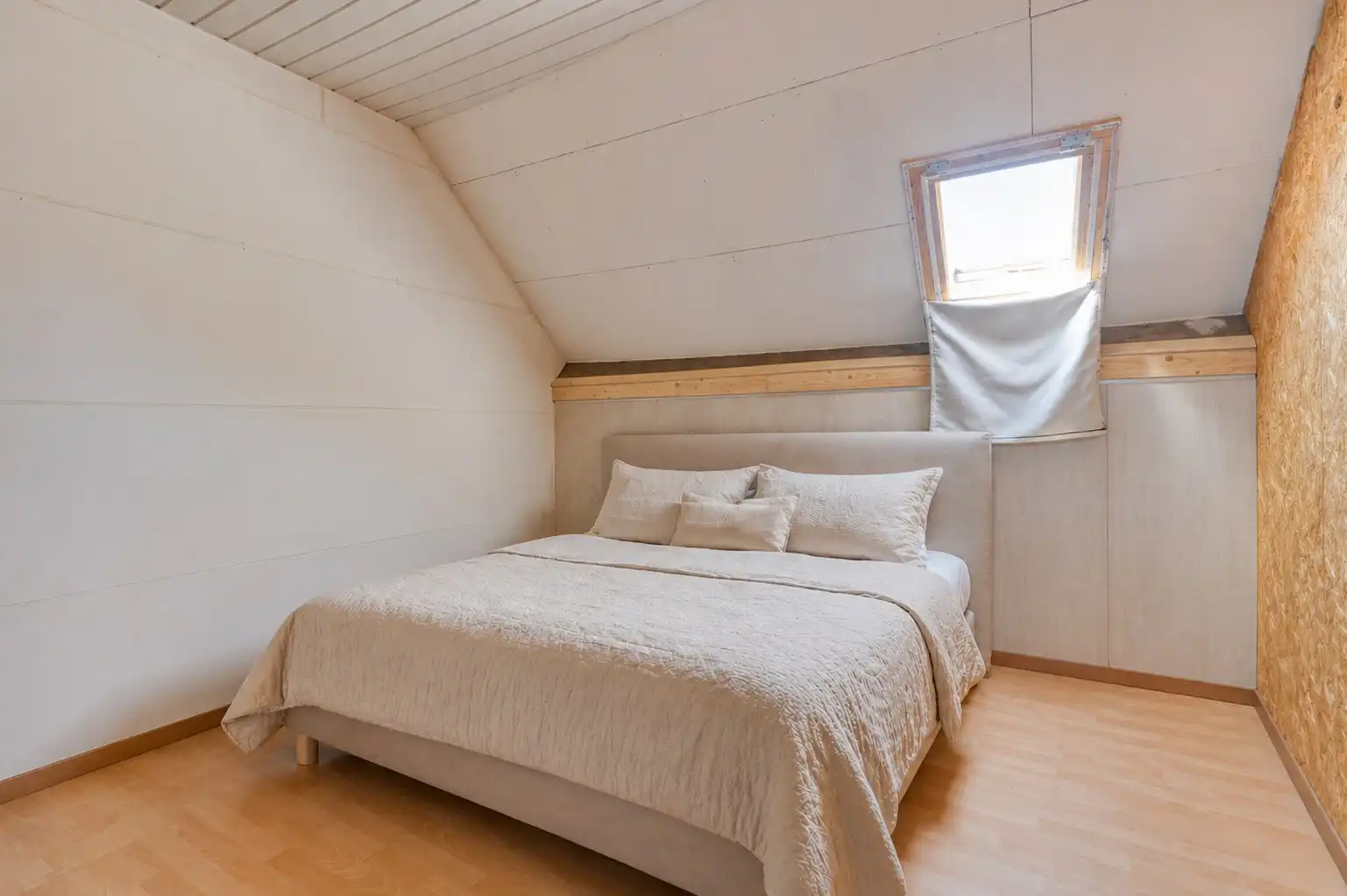Ruime instapklare woning met multifunctionele ruimte en topligging te Ledegem foto 4