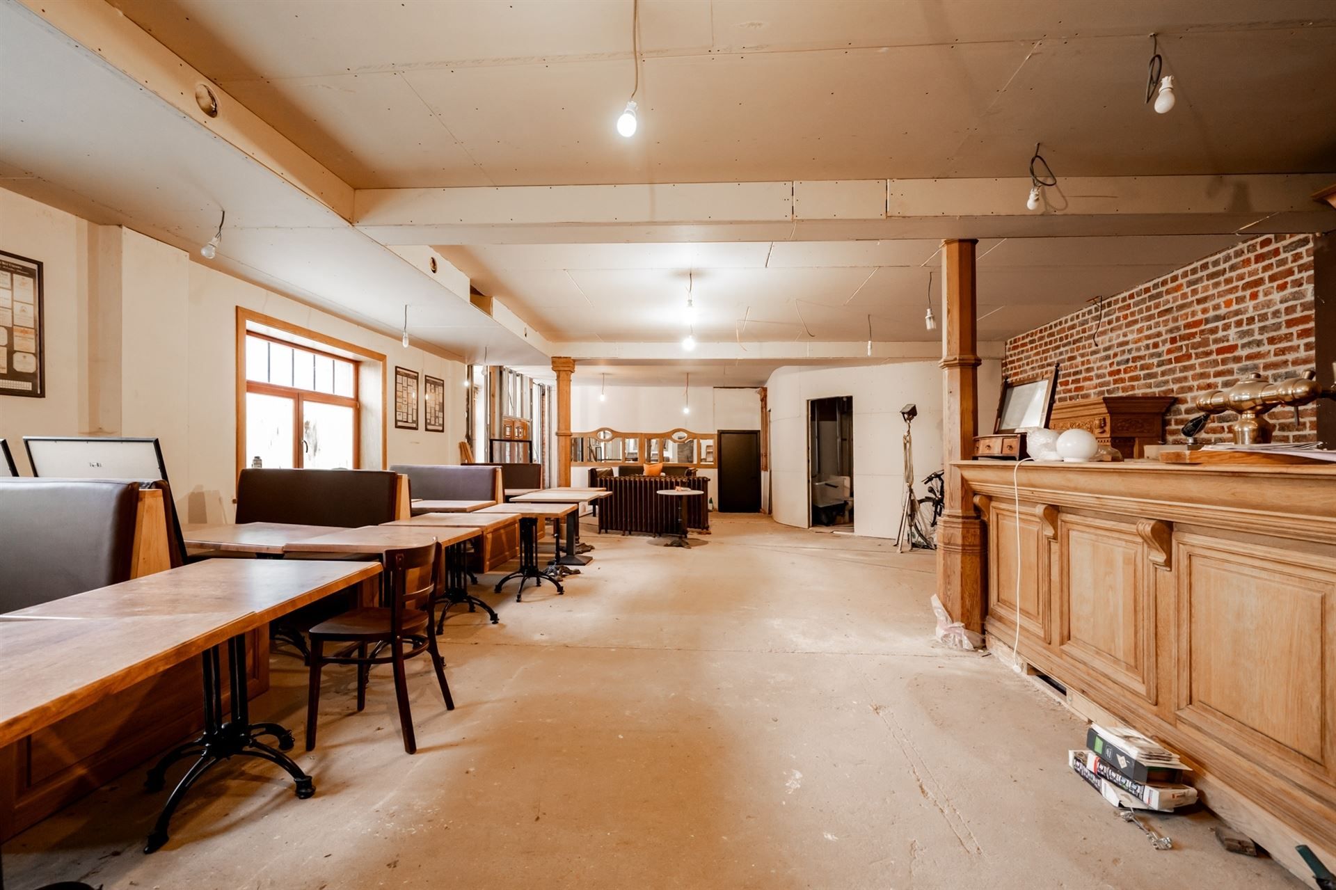 GEMENGD OPBRENGSTEIGENDOM MET HORECA - APPARTEMENTEN EN BUSINESSFLATS foto 5