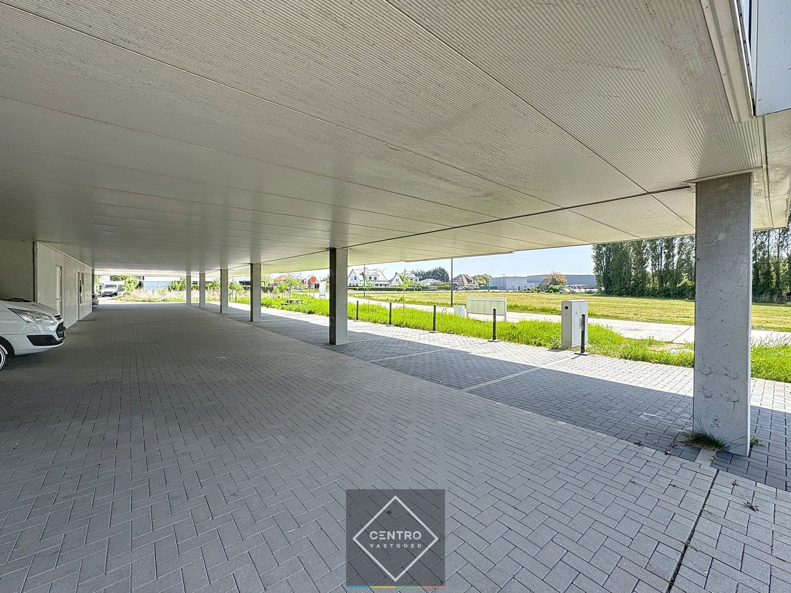 Moderne en goed geïsoleerde KANTOORRUIMTE (177m²) met prachtig Ver-zicht op de velden en private parkeergelegenheid te Blankenberge. foto 12