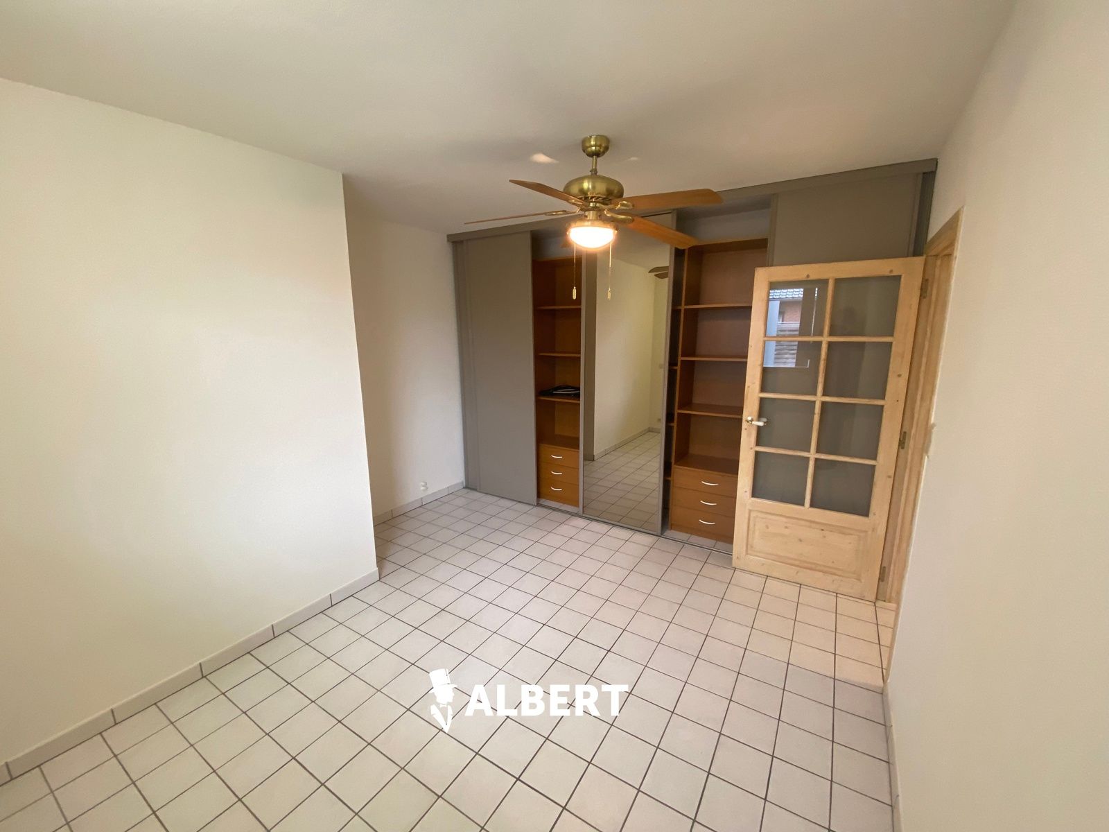 Gelijkvloers appartement met carport op perceel van 775m²! foto 19