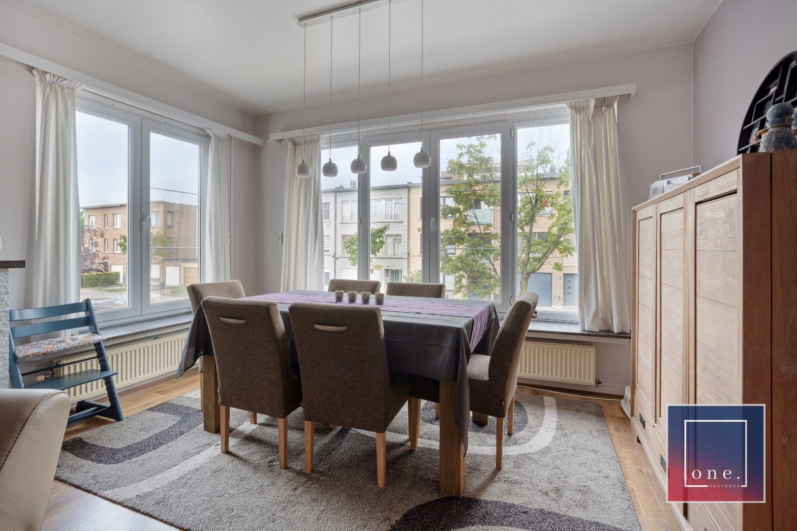 Instapklaar 2 slaapkamer appartement met terras.  foto 3
