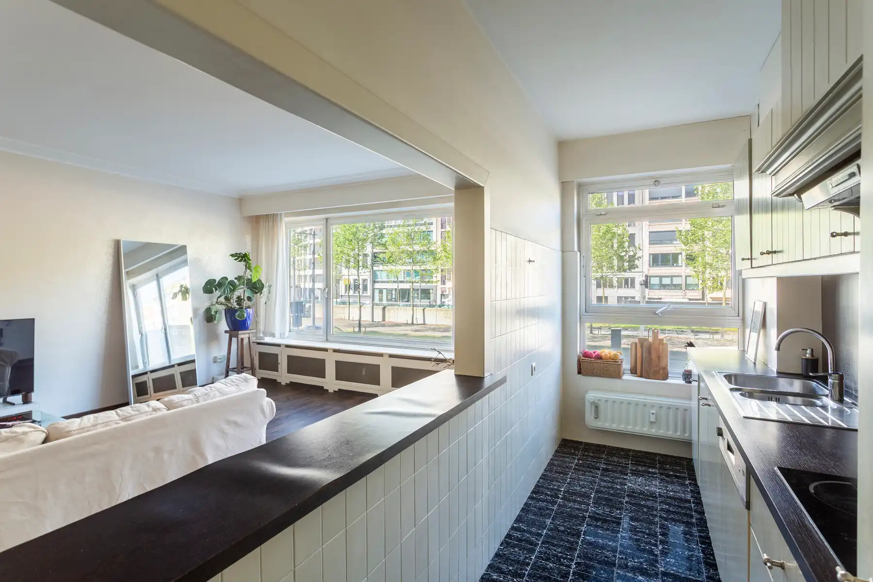 Lichtrijk 1-slaapkamerappartement op centrale locatie foto 3