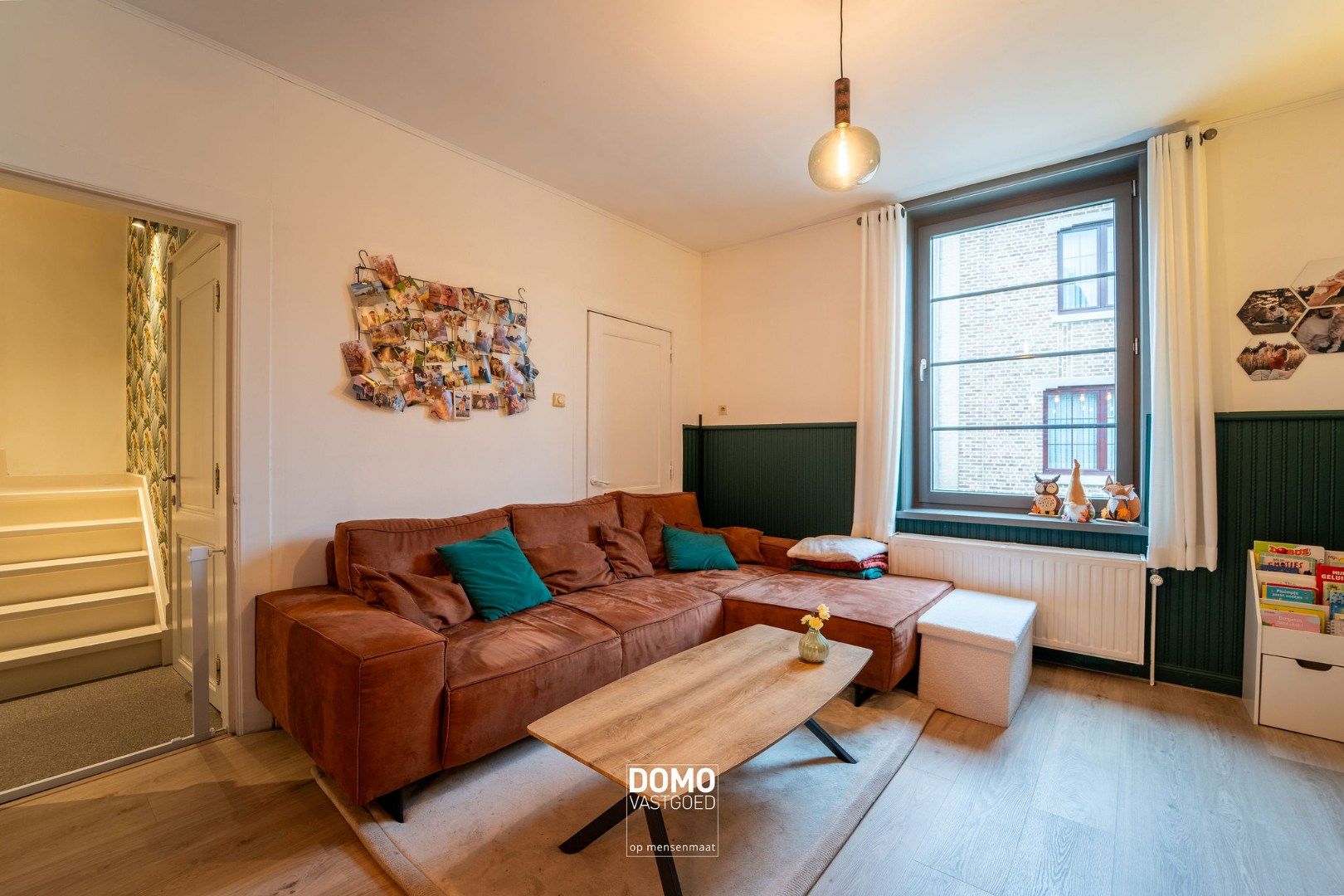 RUIME, INSTAPKLARE EN GERENOVEERDE WONING MET KANTOORGEBOUW INCLUSIEF PARKEERGELEGENHEID, TUIN EN ZWEMBAD TE MIELEN BOVEN AALST (GINGELOM) foto 4