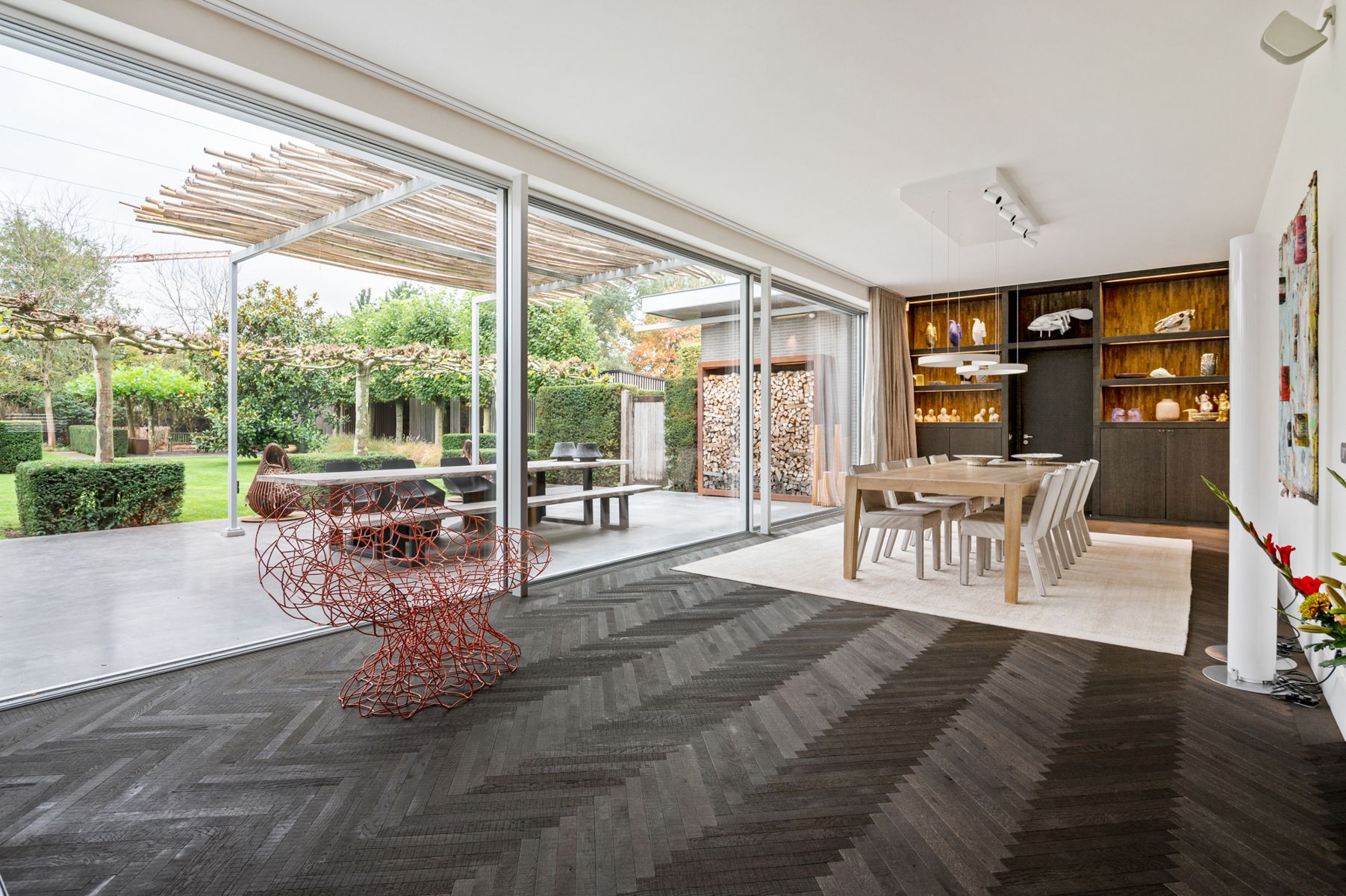 High-end afgewerkte praktijkvilla in het centrum foto 4