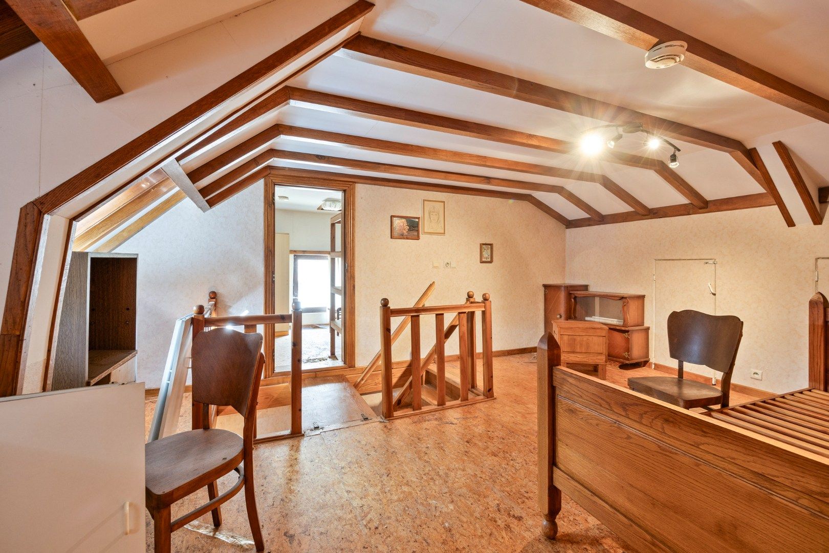 Te renoveren woning met 3/4 slpks in Mol - Ezaart  foto 11