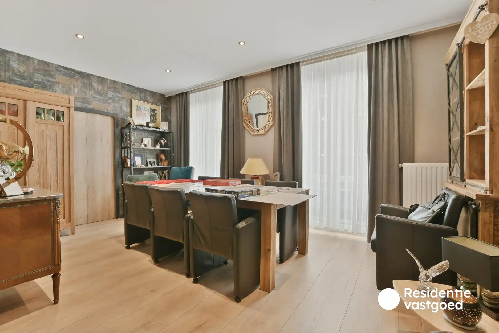 Ruim Drieslaapkamerappartement met Groot Terras in het Centrum van Blankenberge foto 3