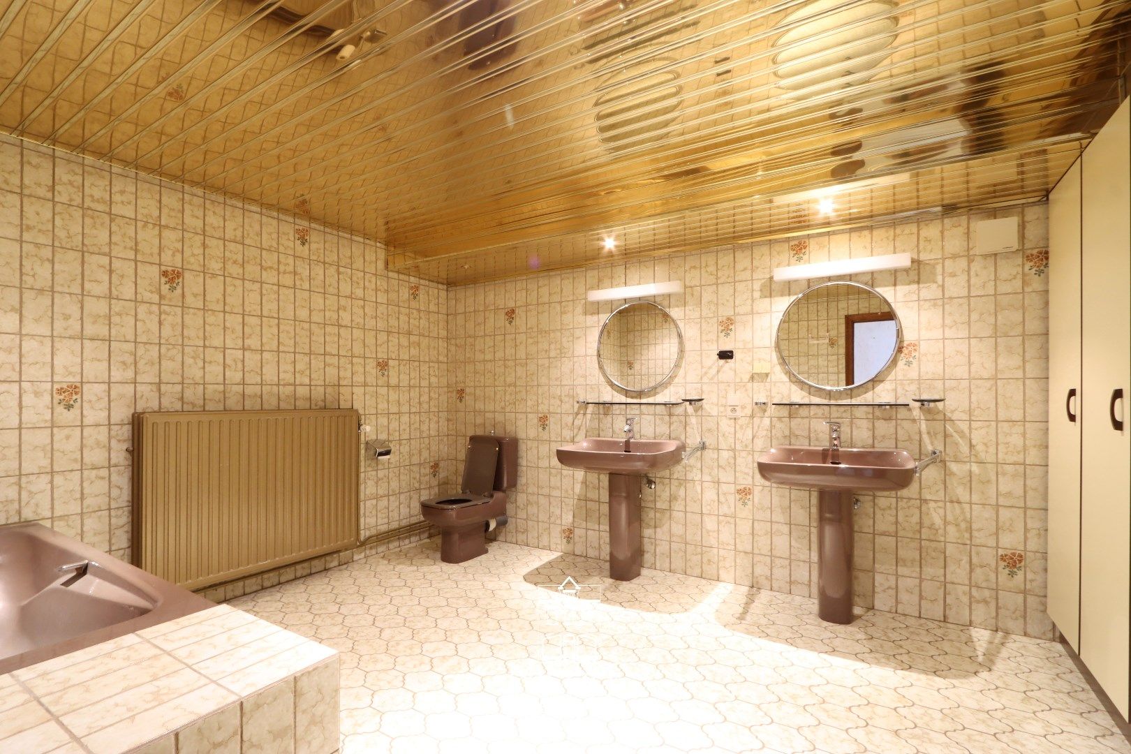 Ruime gezinswoning met studio foto 19