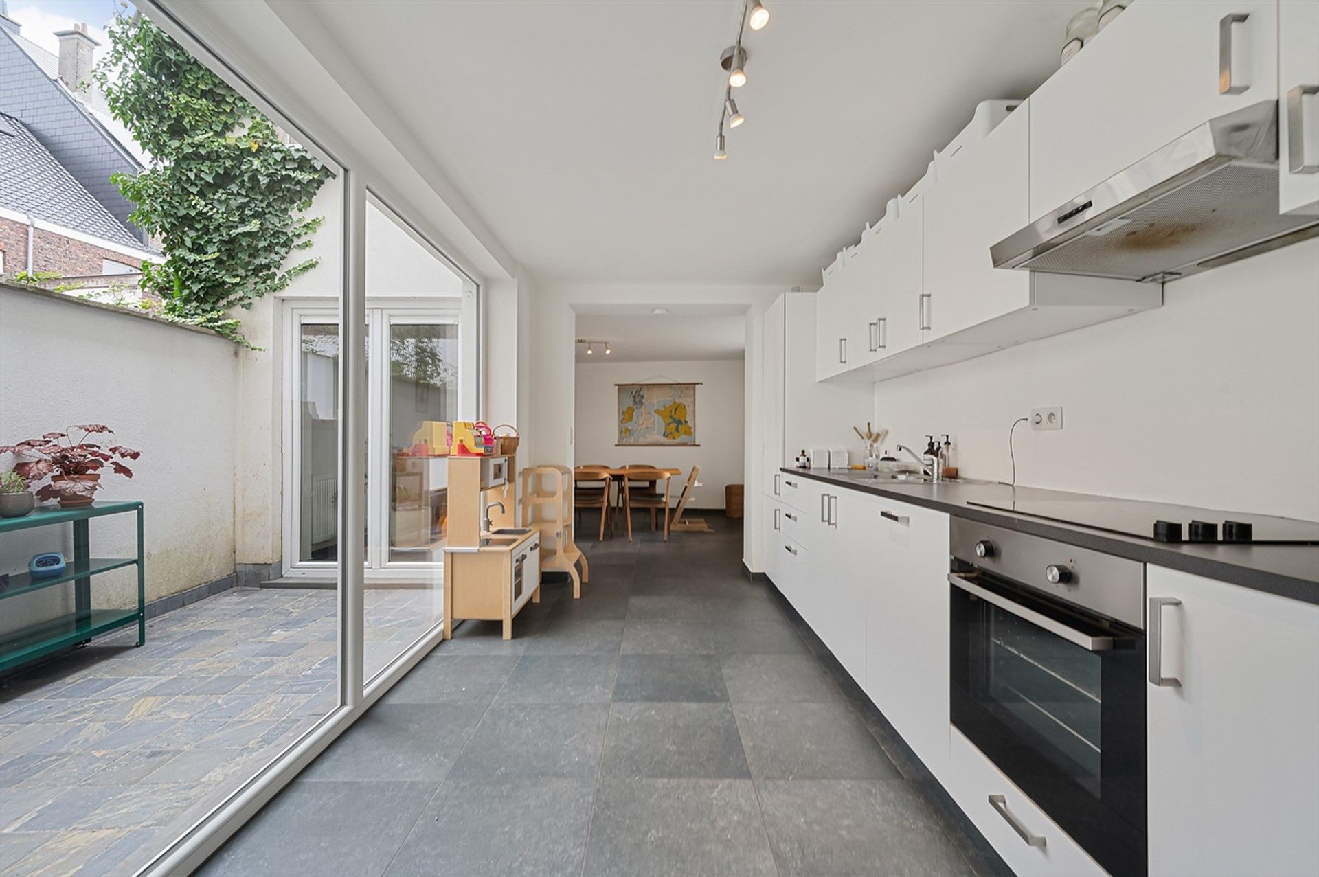 Stijlvol wonen in het hart van Aalst – Instapklare gezinswoning met terras foto 11