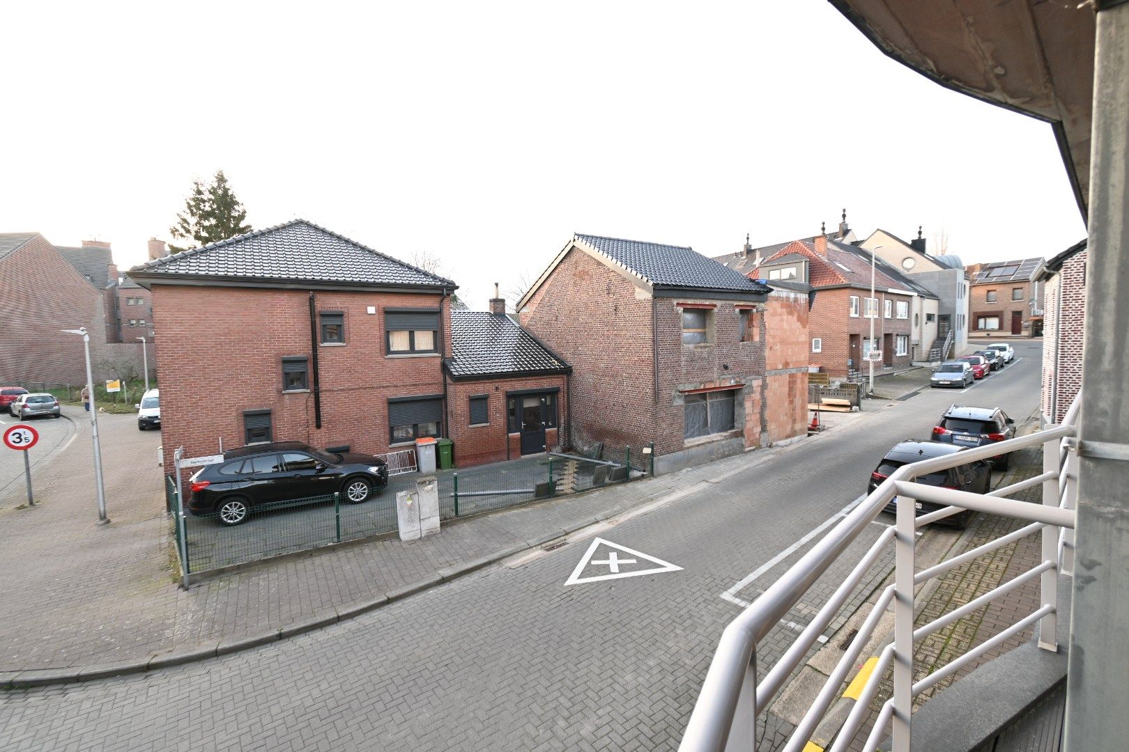 Knap en ruim appartement met 2 slaapkamers in het centrum van Lanaken foto 24