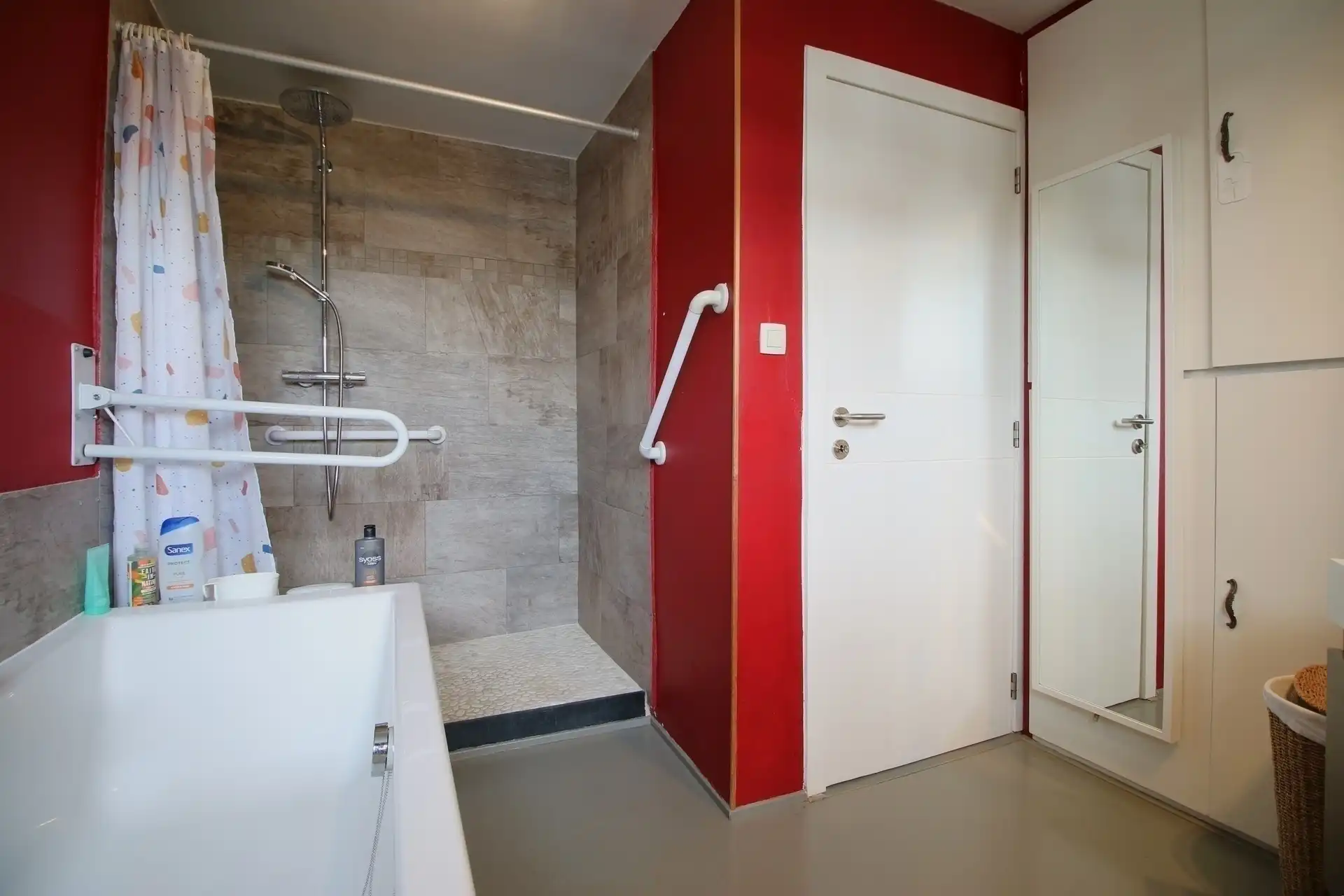 Vernieuwde woning HOB in rustige woonwijk foto 21