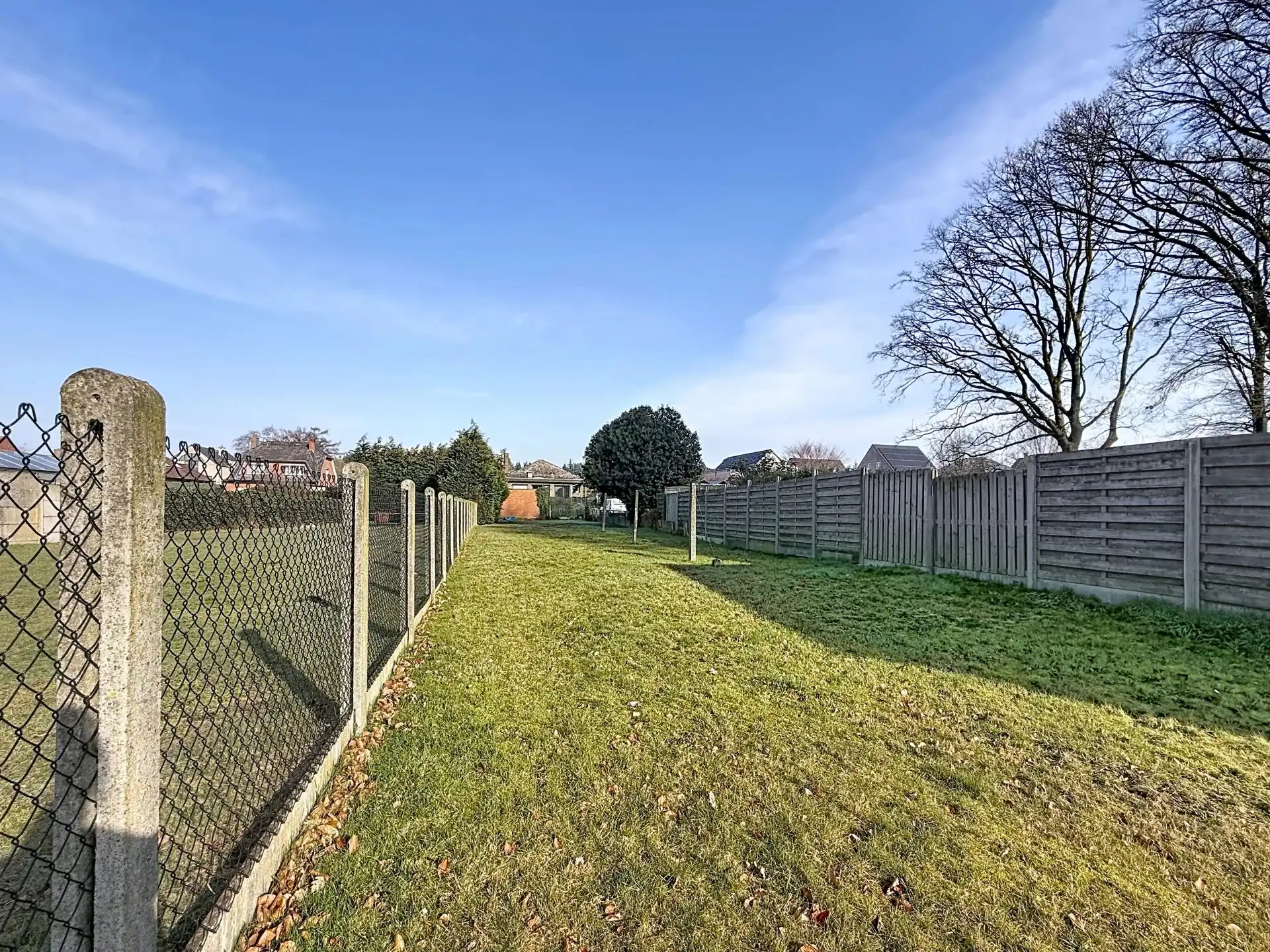 Halfopen bebouwing met 3 slaapkamers en een ruime tuin. foto 28
