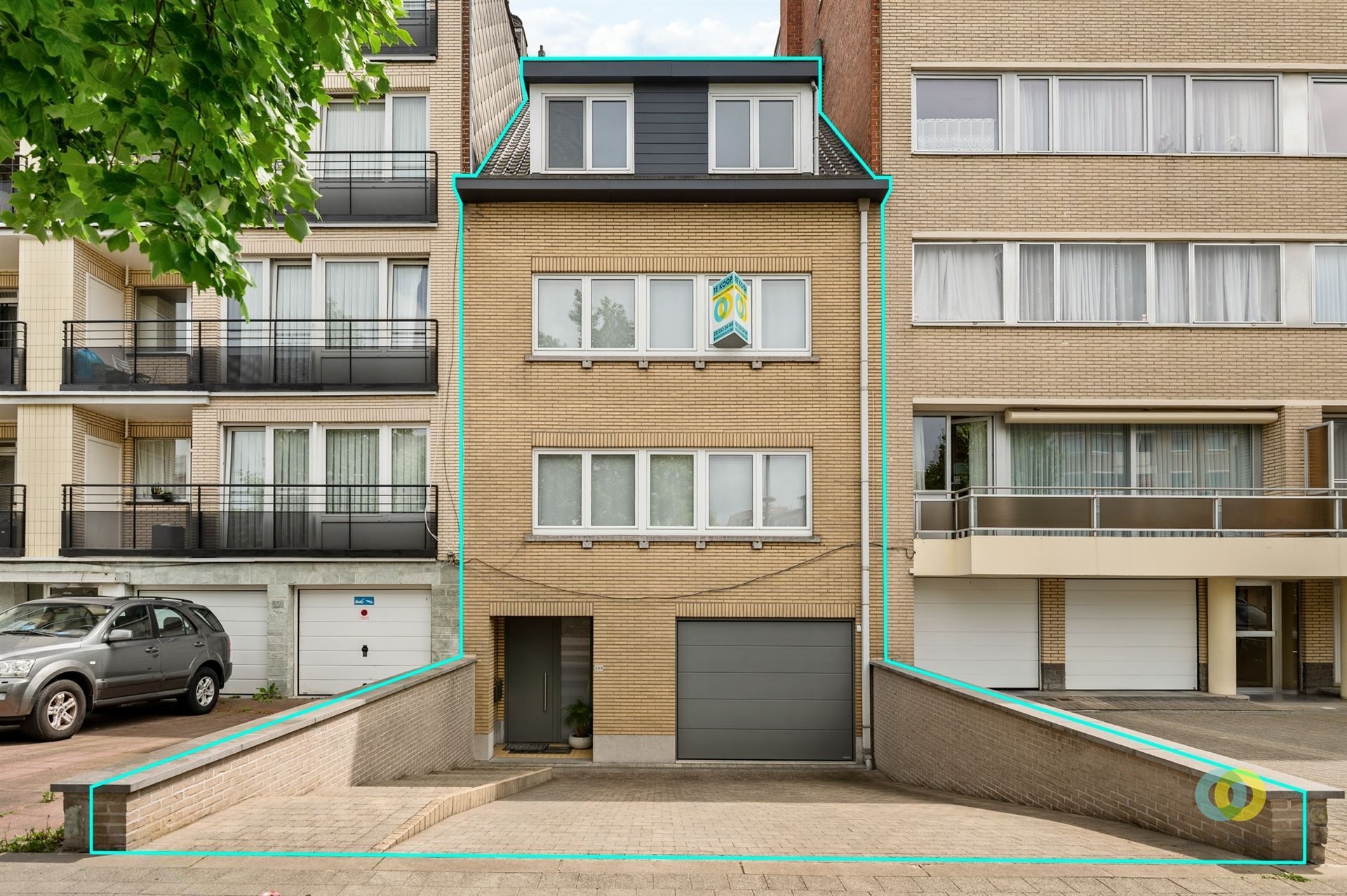 appartementsgebouw foto {{pictureIndex}}