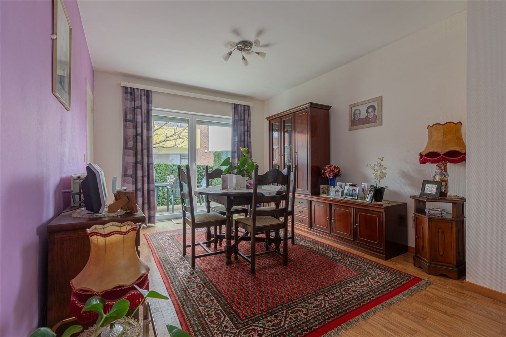 Gelijkvloers 2-slaapkamerappartement met tuin en garage foto 4