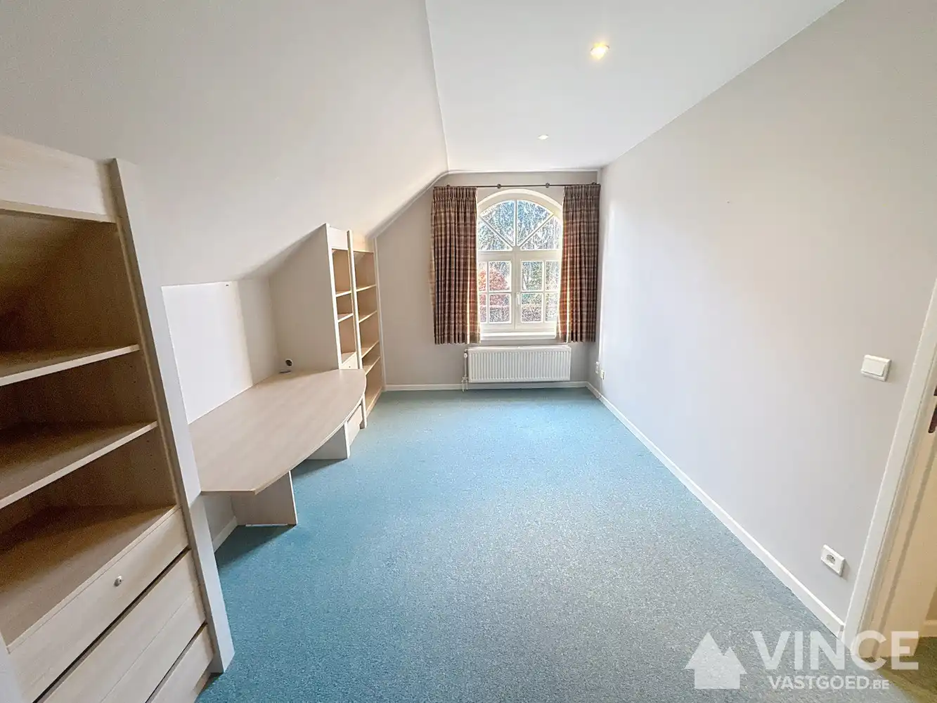 Instapklare gezinswoning met zonnige tuin in rustige doodlopende straat foto 12