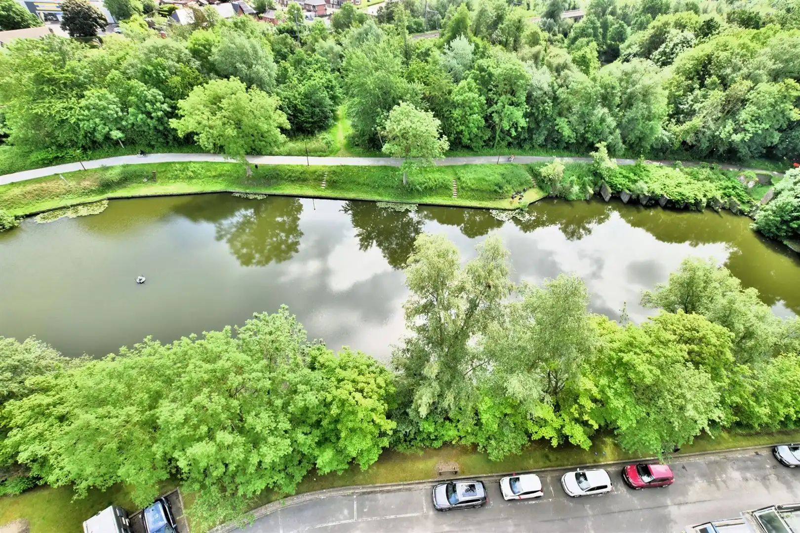 Ruim en centraal gelegen hoekappartement met prachtig uitzicht in hartje Dendermonde  foto 18