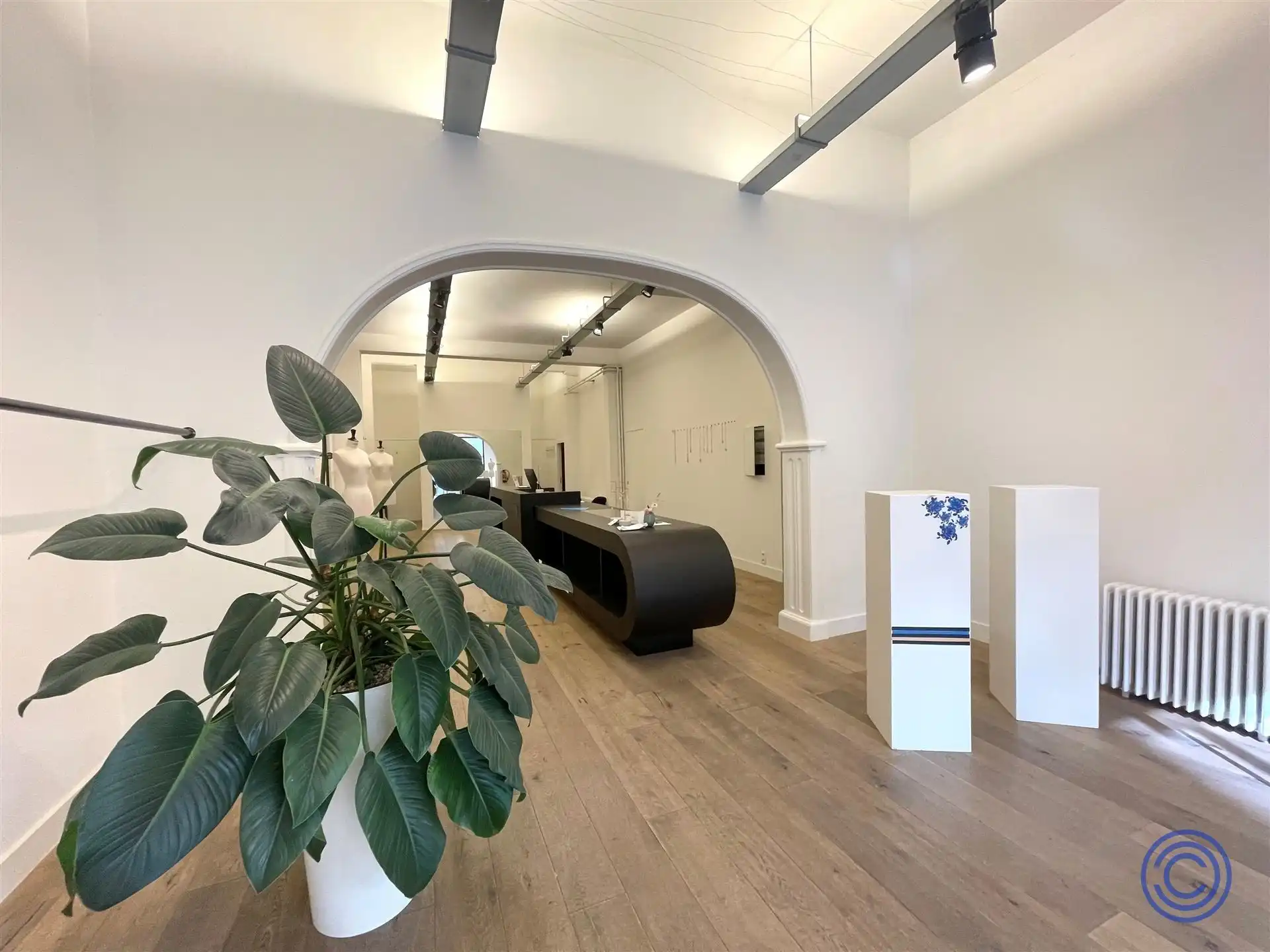 Stijlvolle handelsruimte ca. 140m² tegenover de Bourlaschouwburg! foto 5