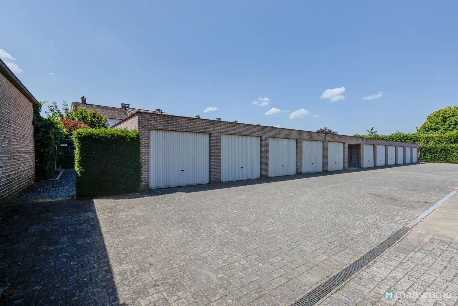 INSTAPKLAAR DUPLEX-APPARTEMENT MET 2 SLAAPKAMERS EN GARAGE NABIJ HET CENTRUM VAN BILZEN foto 17