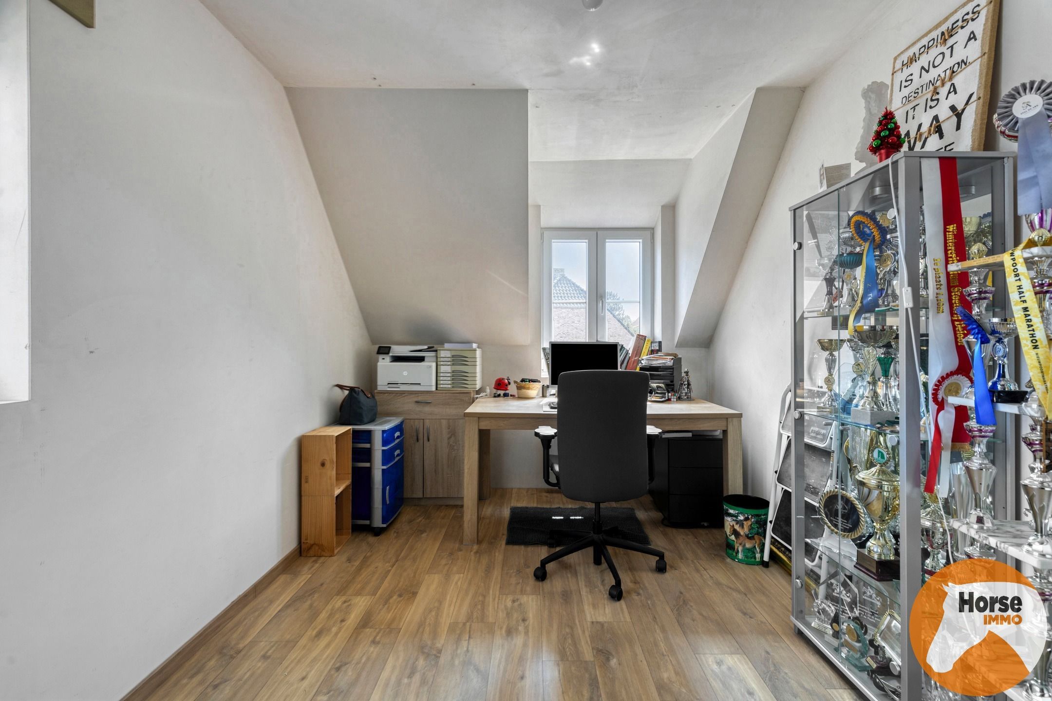 TORHOUT - Recente HOB met paardenstallen foto 17
