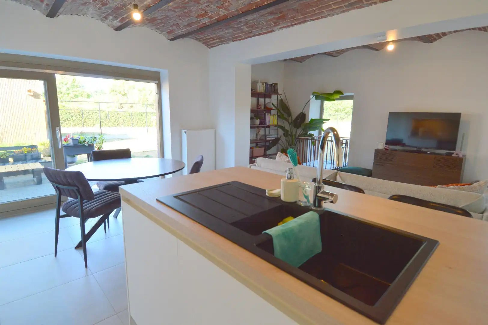 Gerenoveerde hoeve in Heule met vlotte bereikbaarheid foto 7