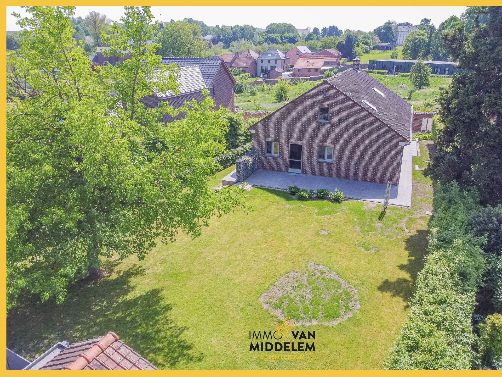 INSTAPKLARE (KANGOEROE)WONING MET 5 SLPK, BIJGEBOUW & TUIN foto 24